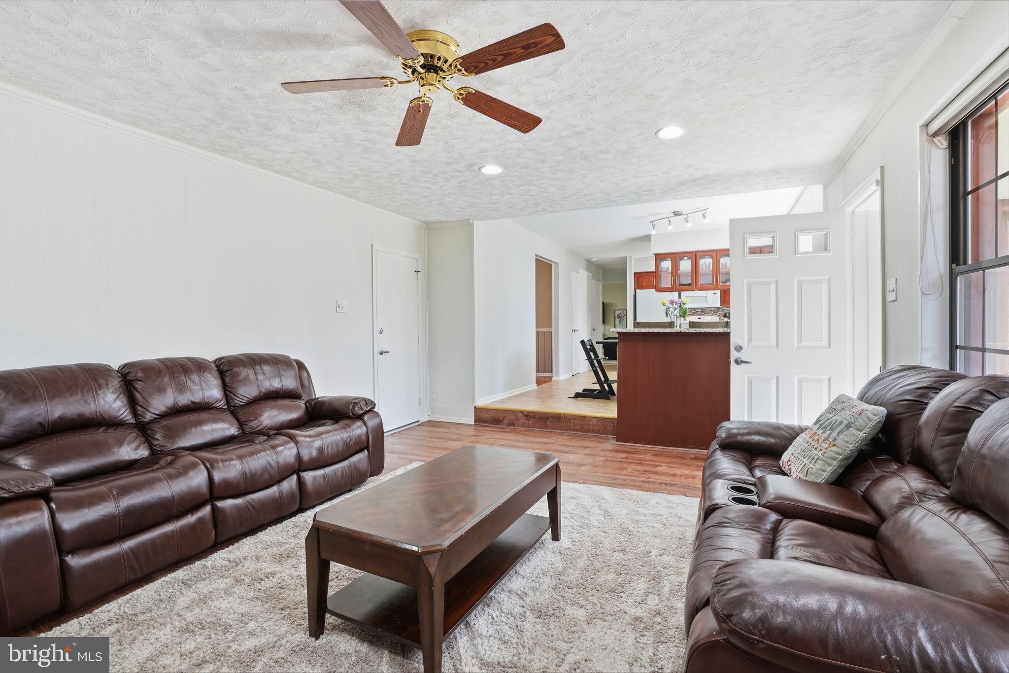 WOODLYN CROSSING - Residential