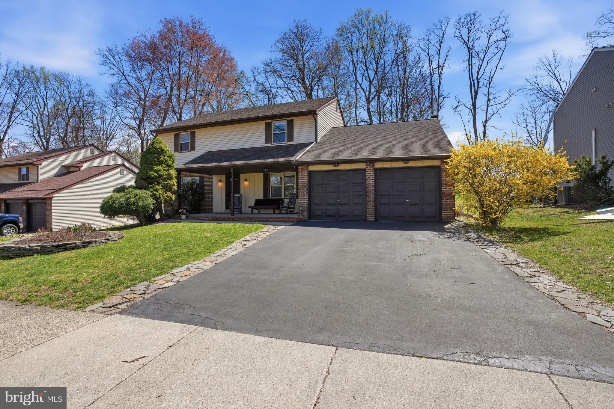 WOODLYN CROSSING - Residential