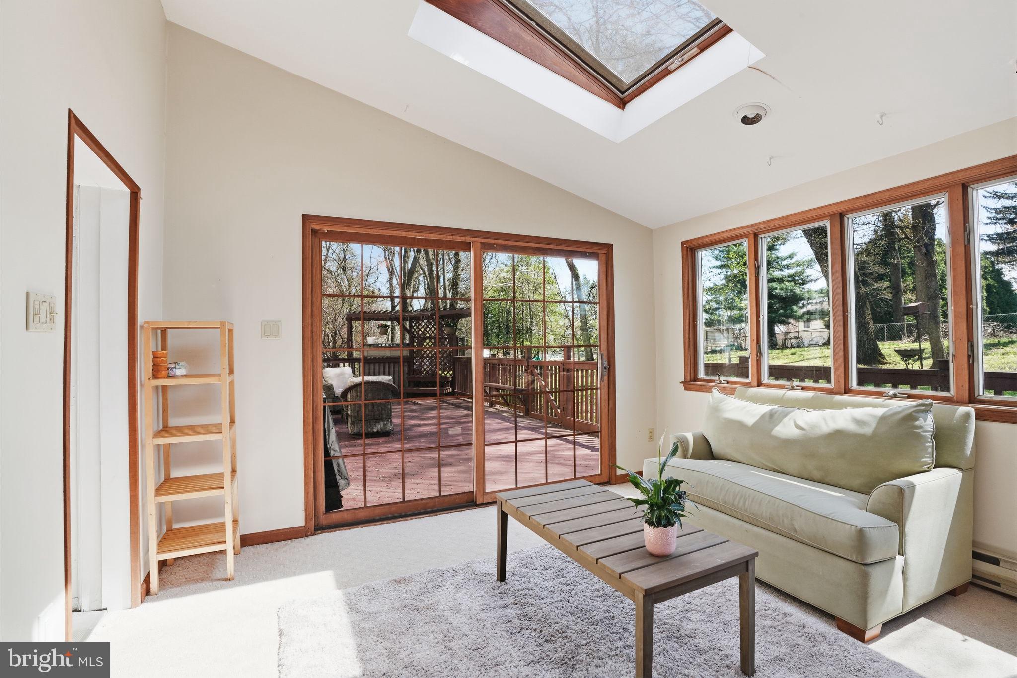 WOODLYN CROSSING - Residential