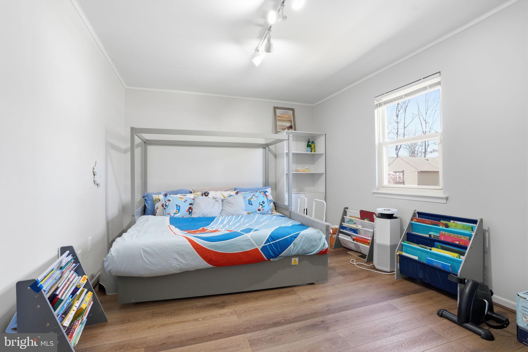 WOODLYN CROSSING - Residential