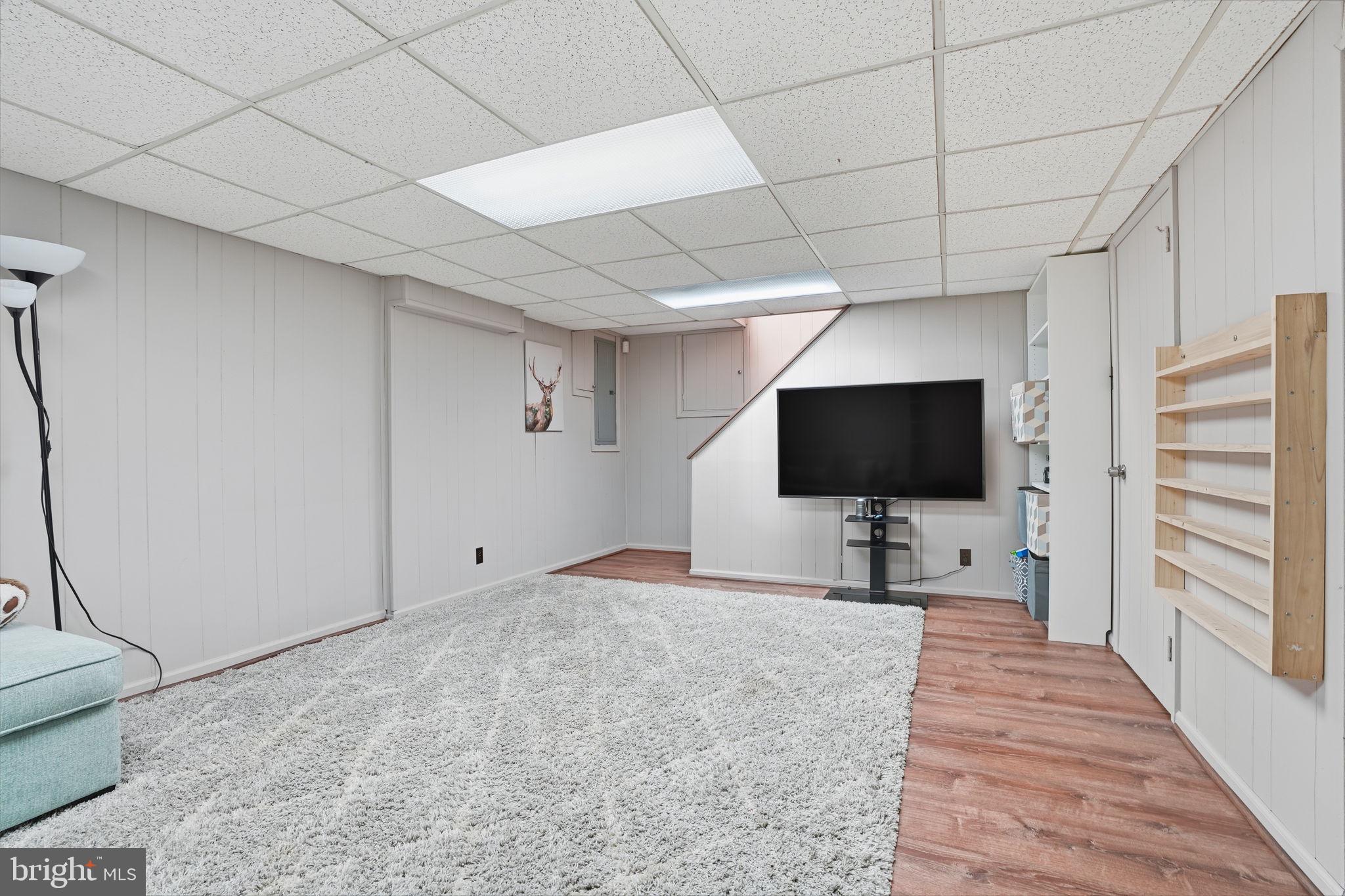 WOODLYN CROSSING - Residential