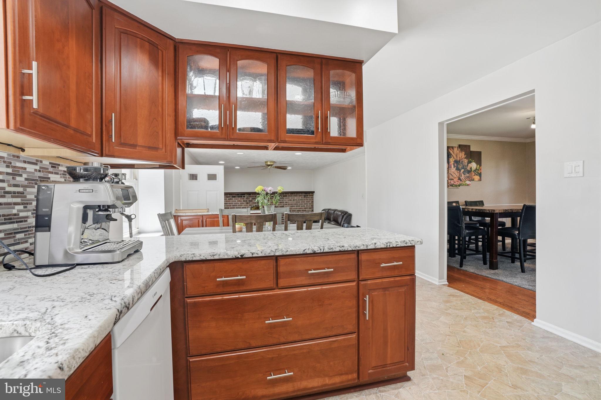 WOODLYN CROSSING - Residential