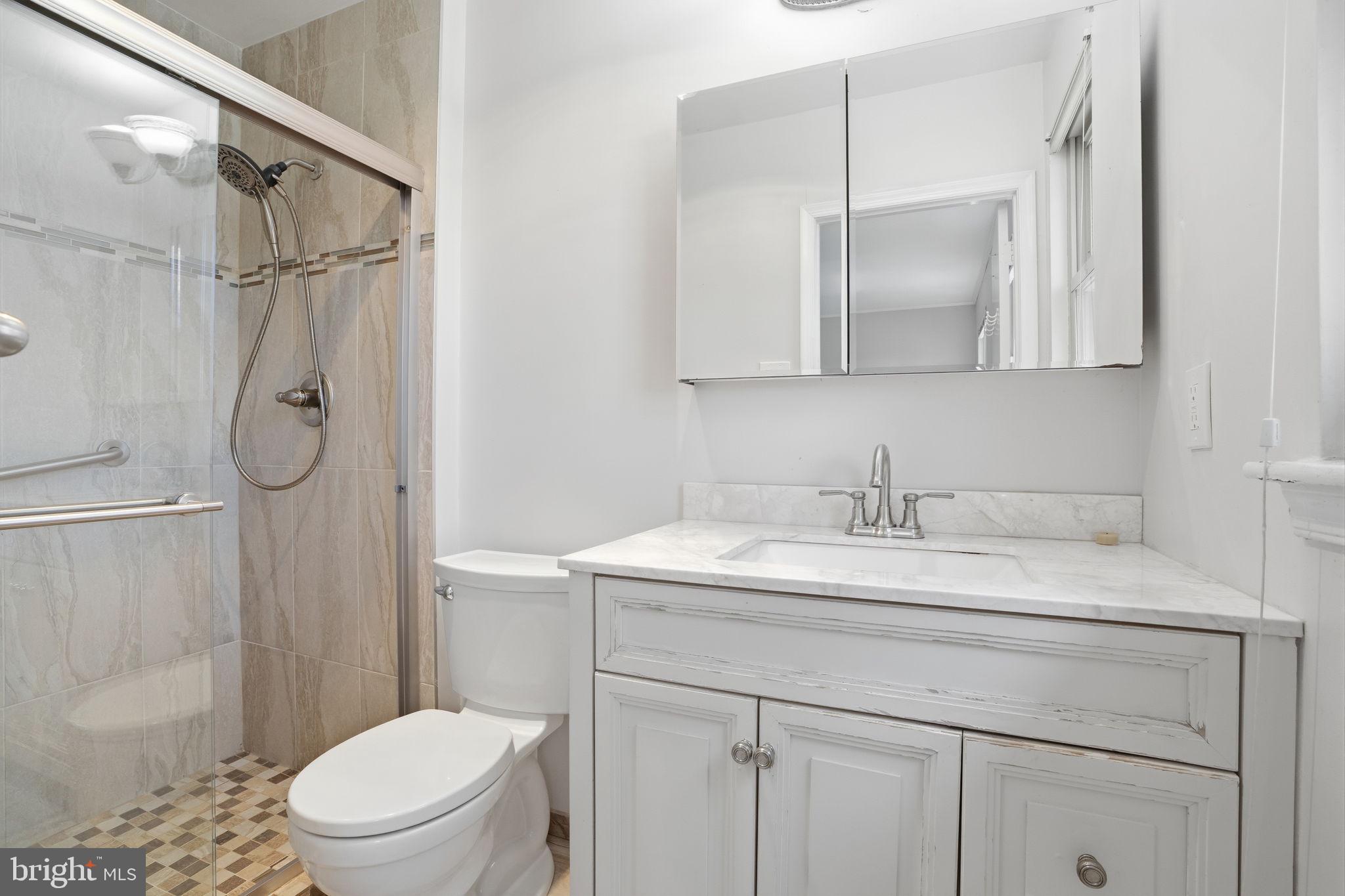 WOODLYN CROSSING - Residential