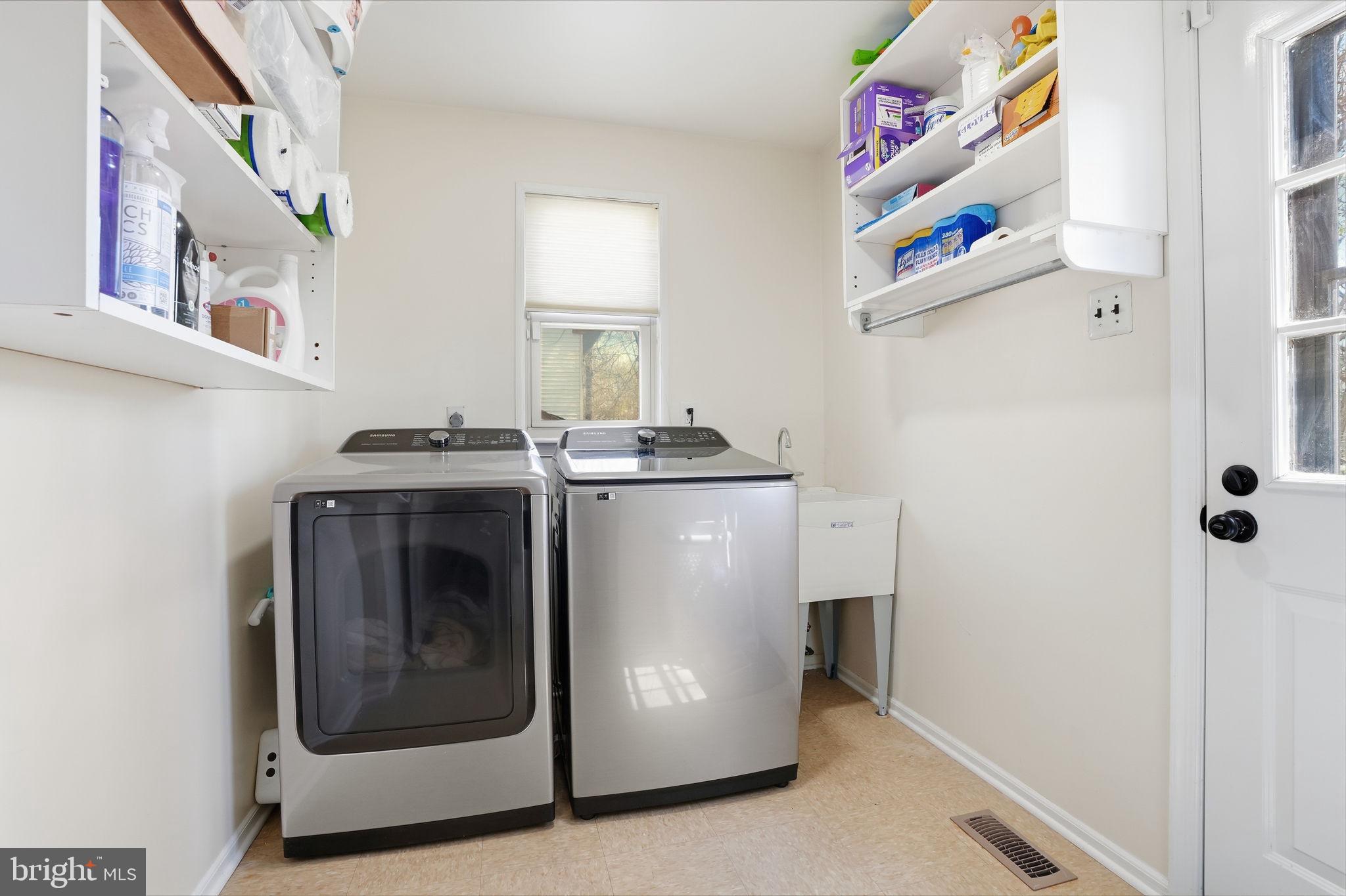 WOODLYN CROSSING - Residential