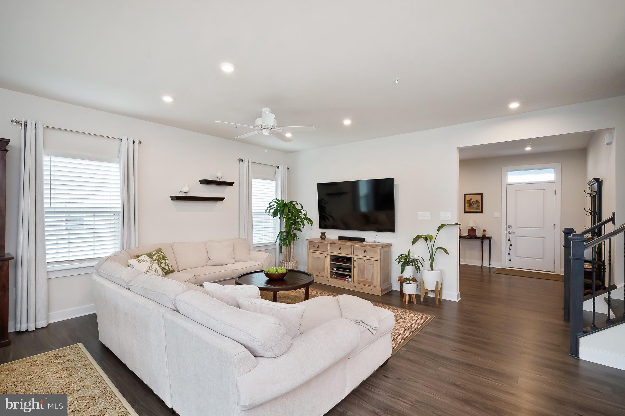 TWO RIVERS - Residential