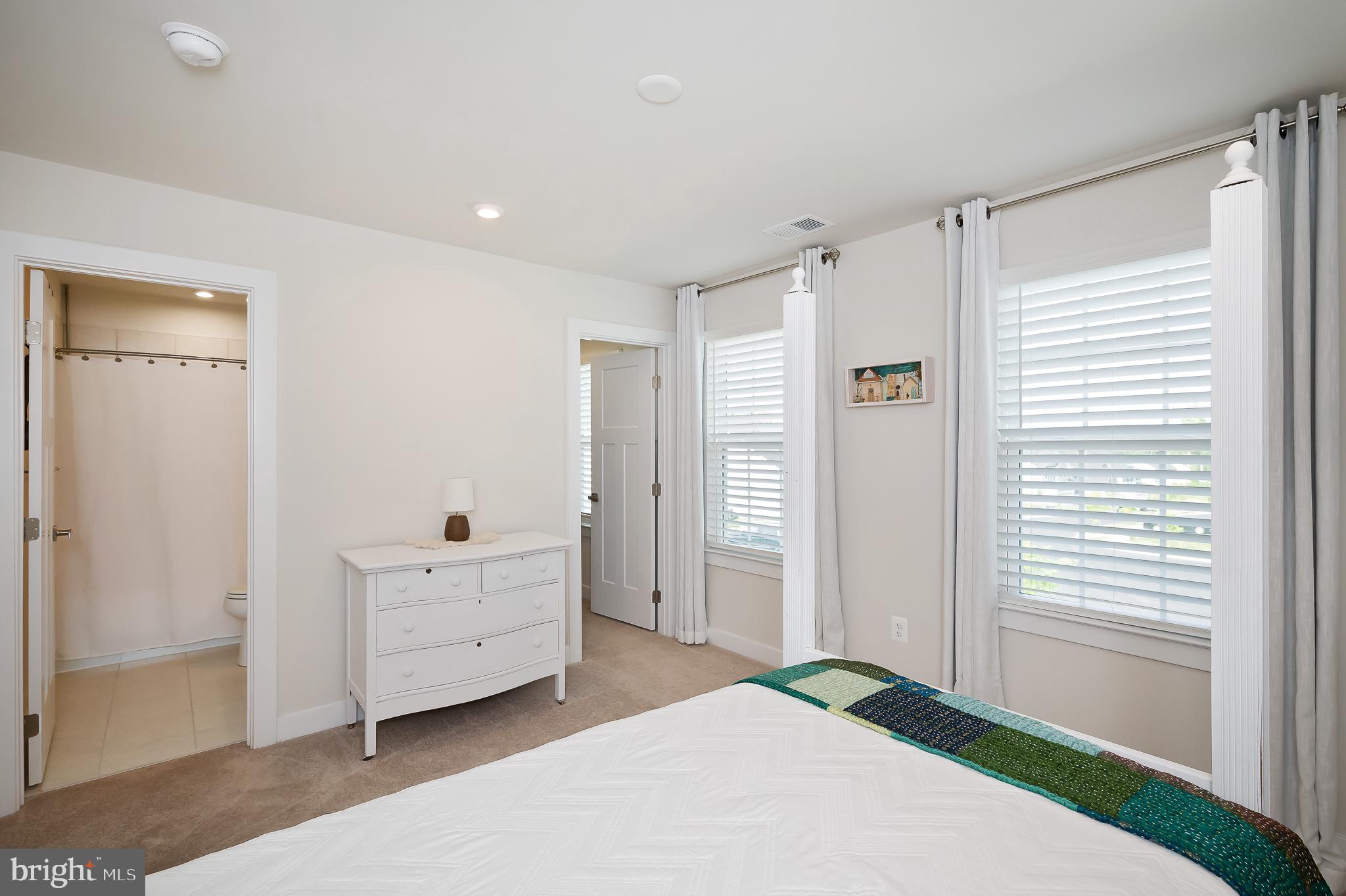 TWO RIVERS - Residential