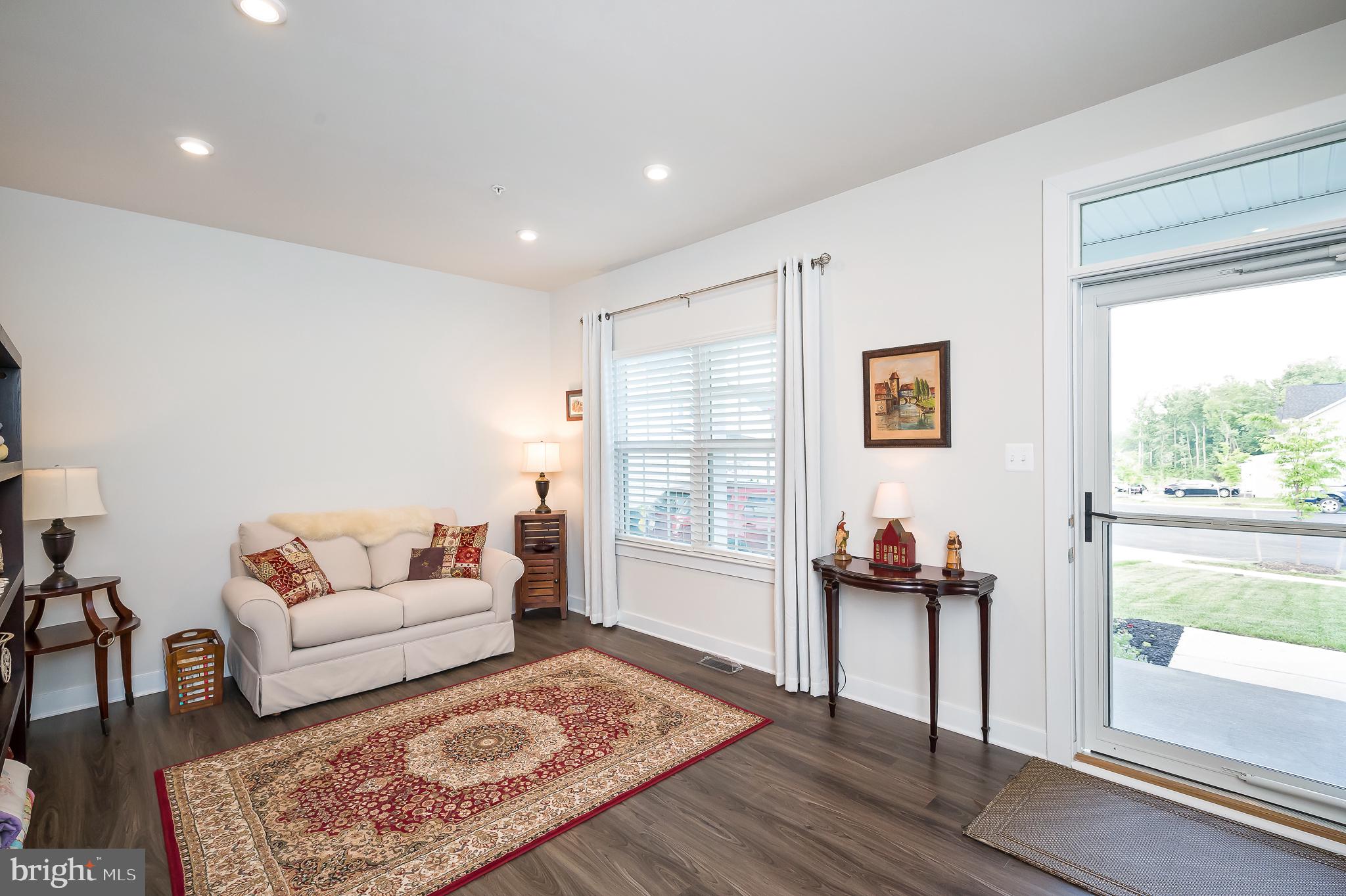 TWO RIVERS - Residential