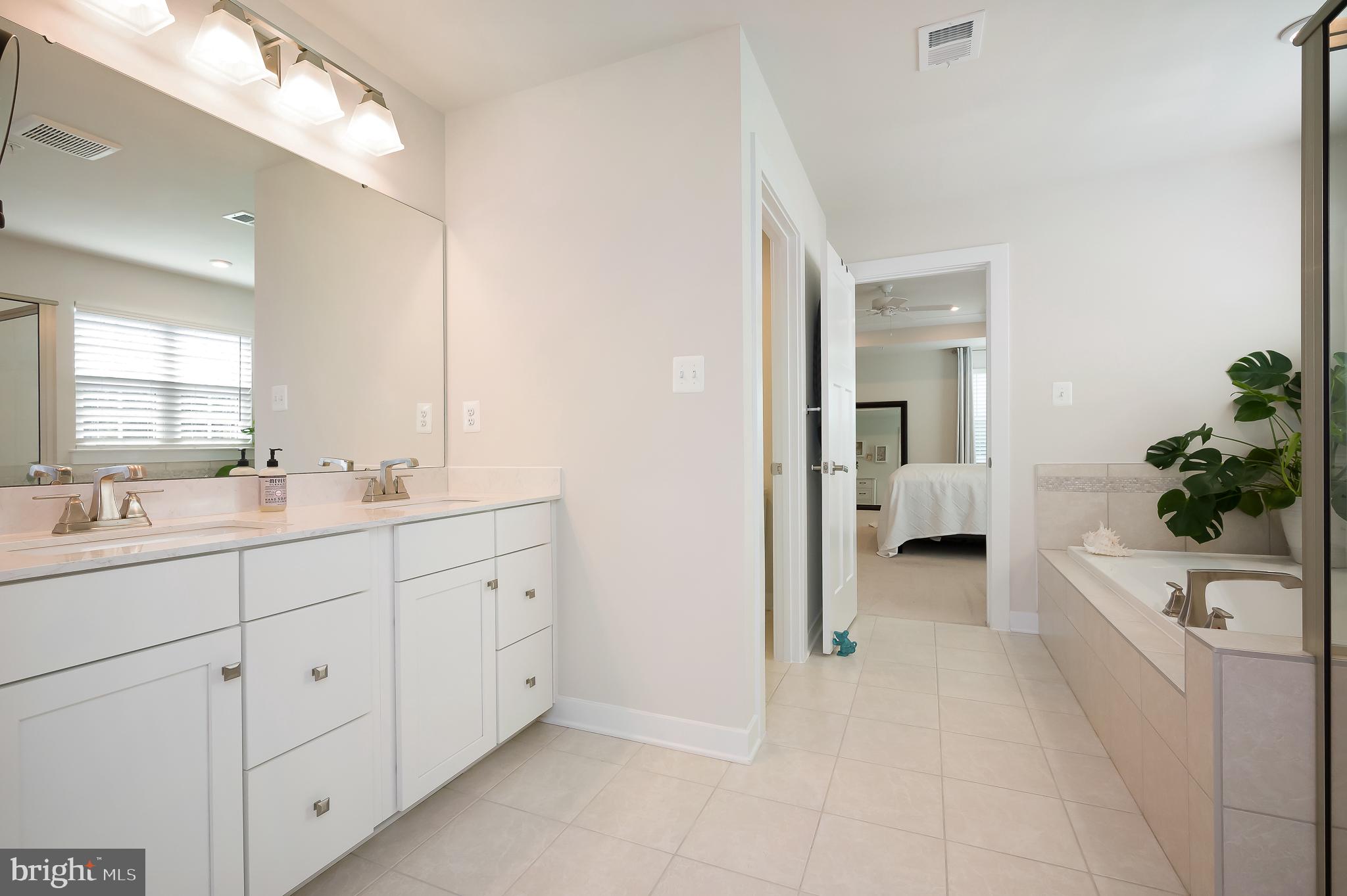 TWO RIVERS - Residential