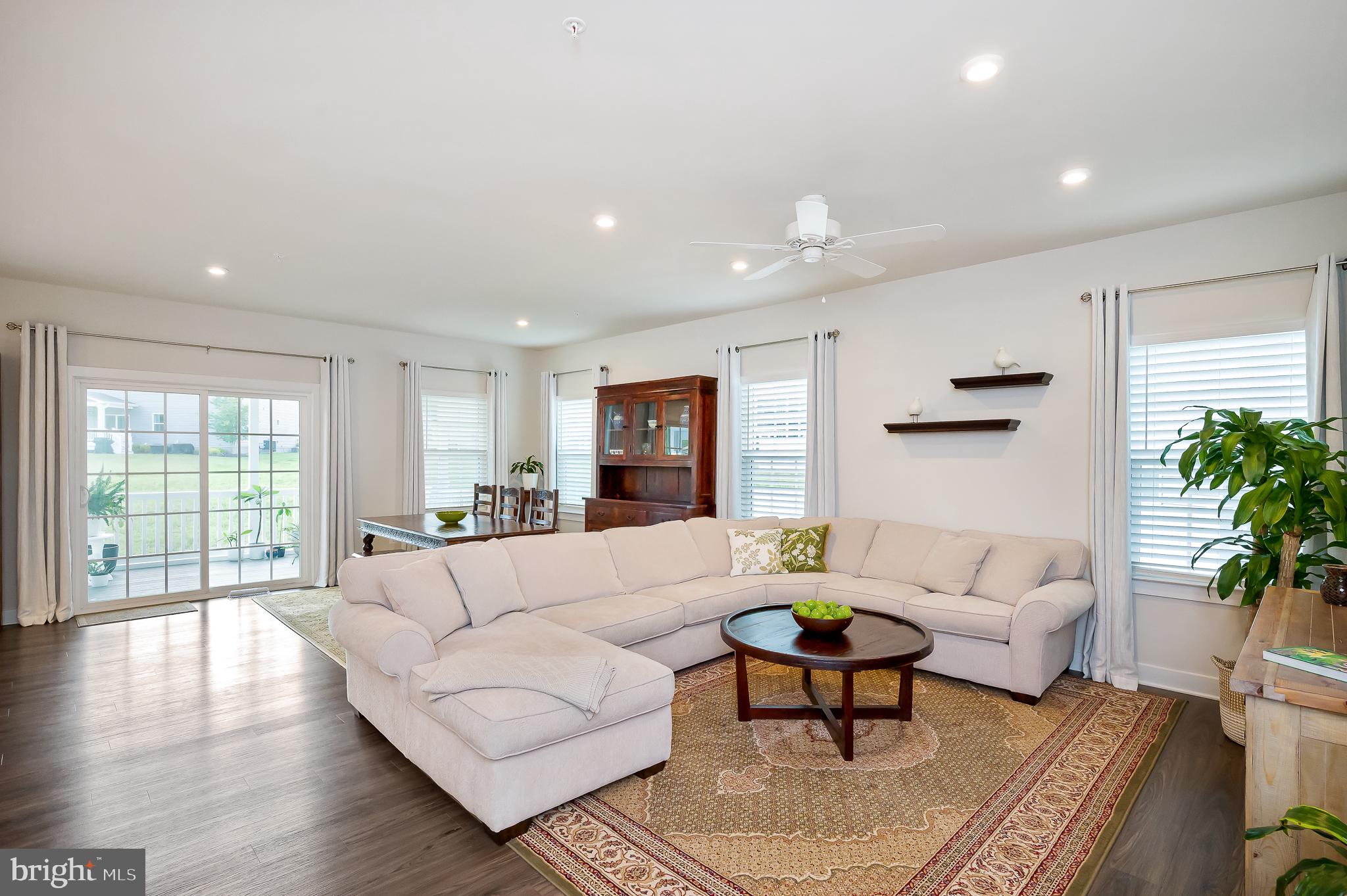 TWO RIVERS - Residential