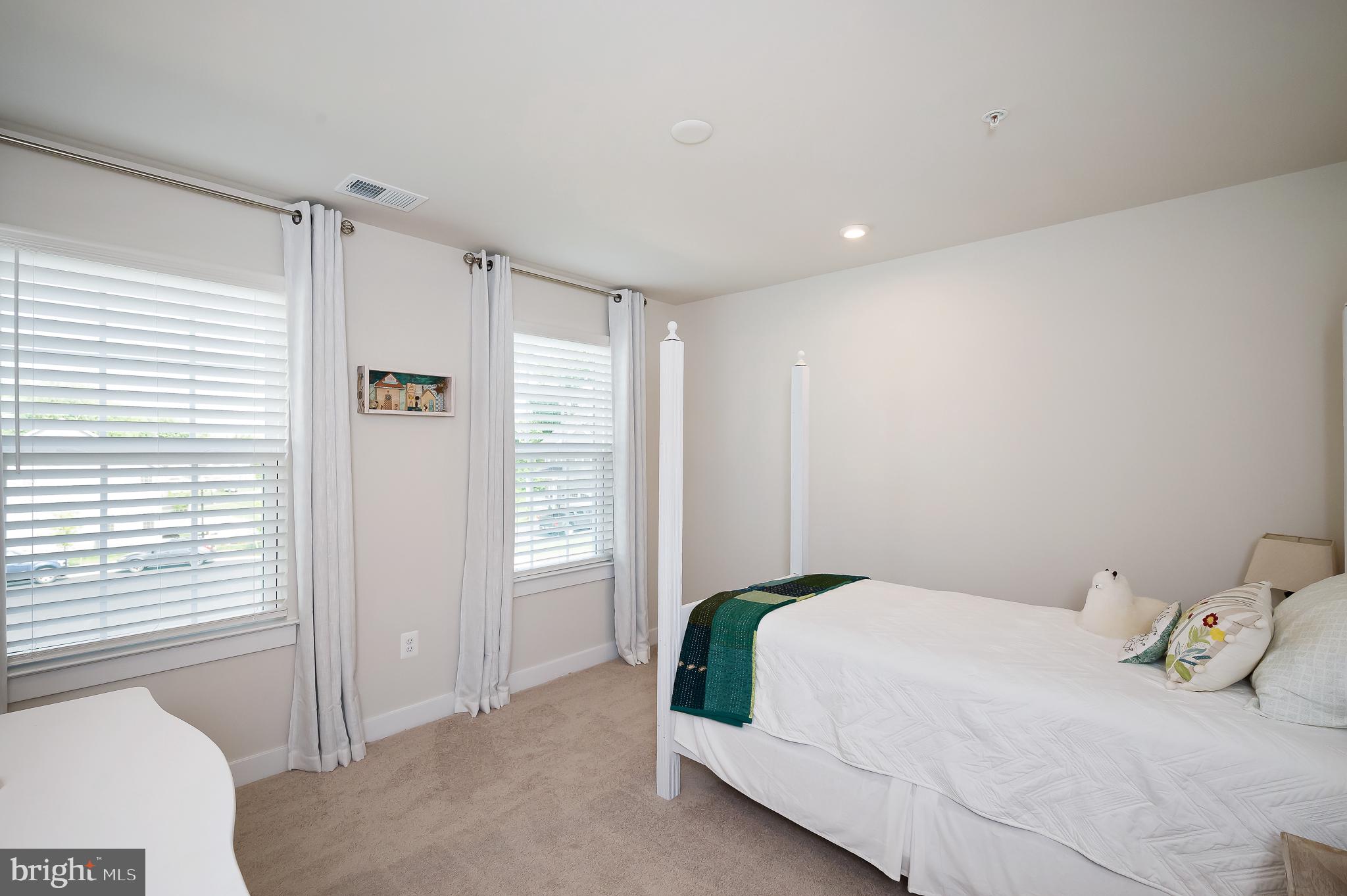 TWO RIVERS - Residential