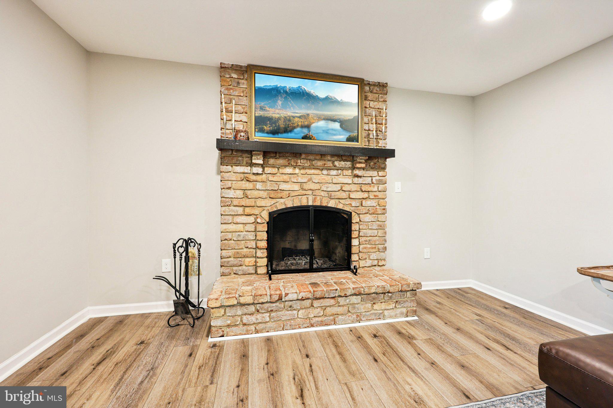 WOODBINE WOODS - Residential