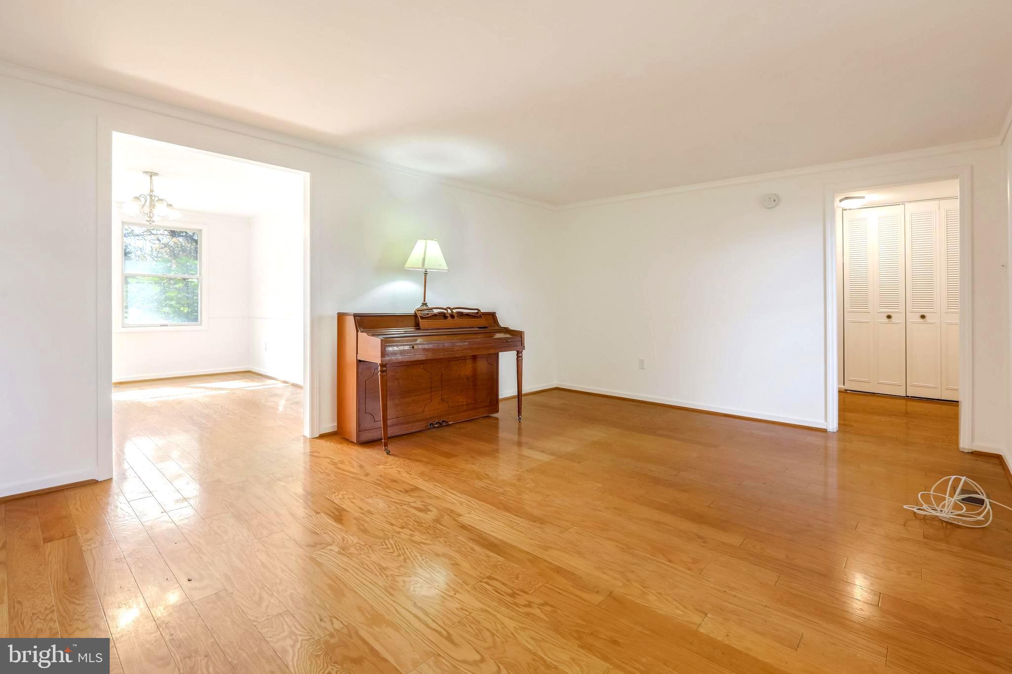 LONG REACH - Residential