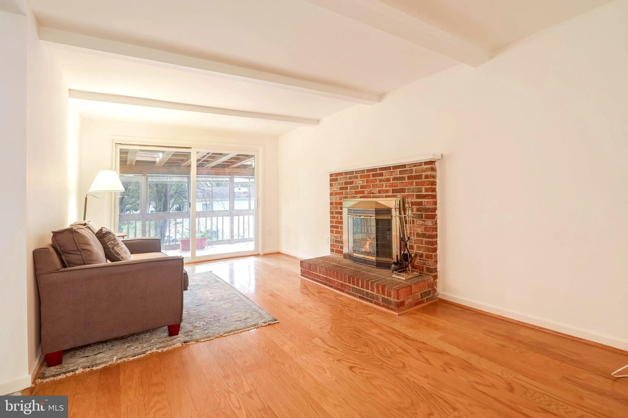 LONG REACH - Residential