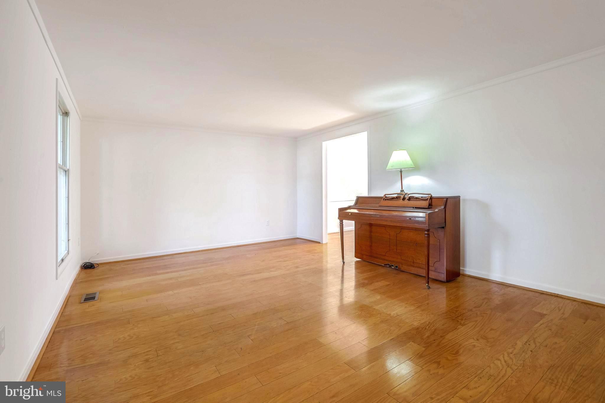 LONG REACH - Residential