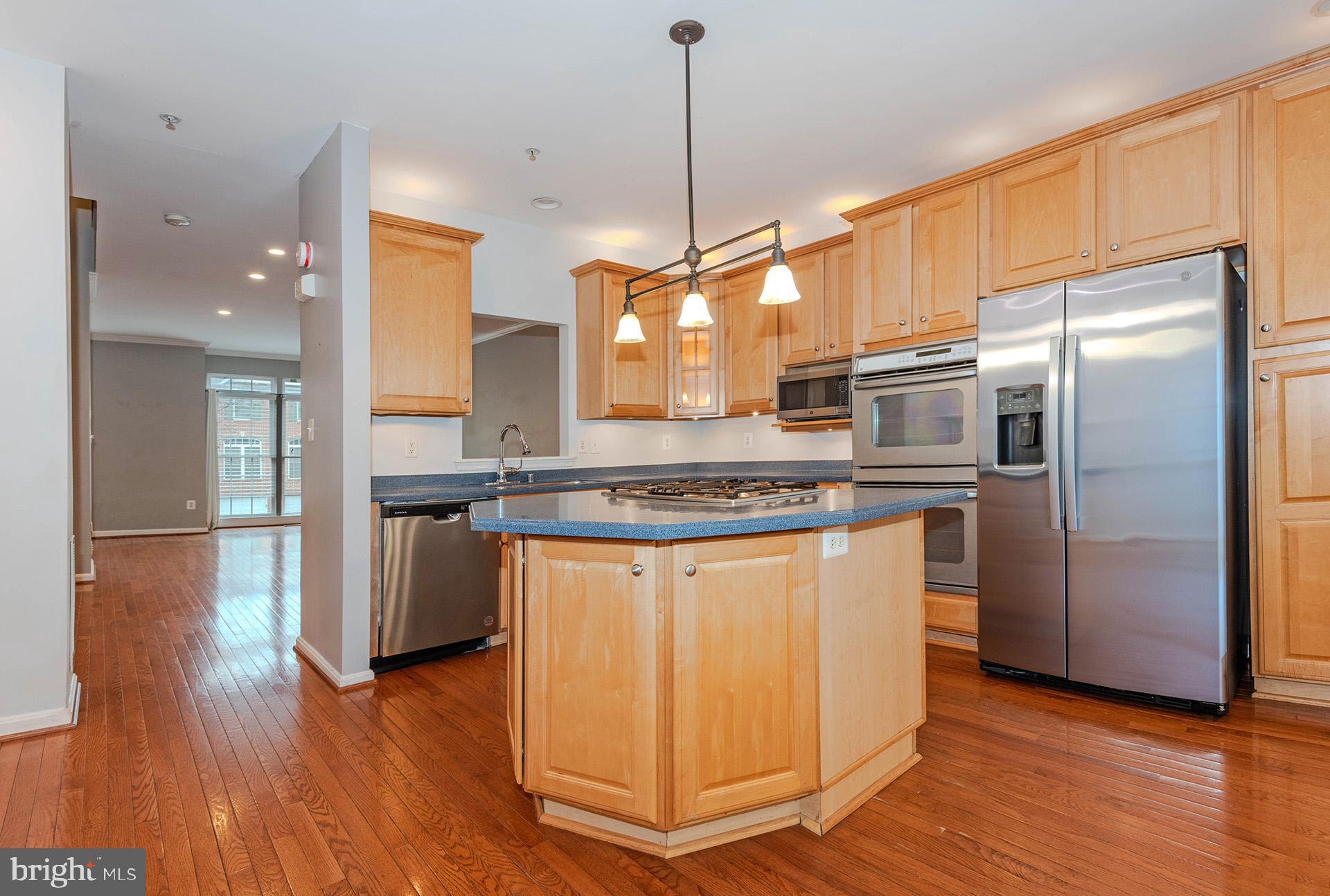 CROFTON MANOR - Residential