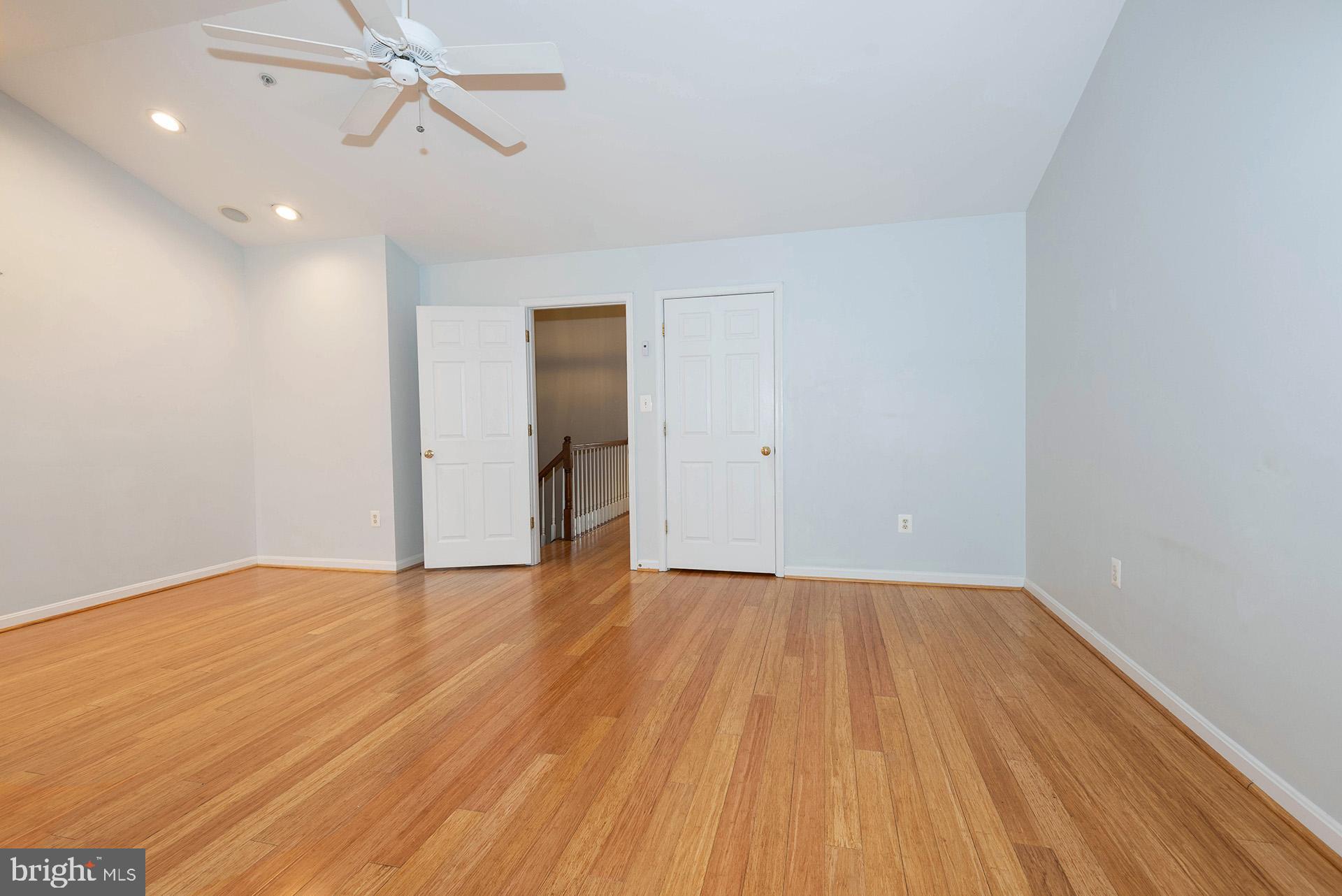 CROFTON MANOR - Residential