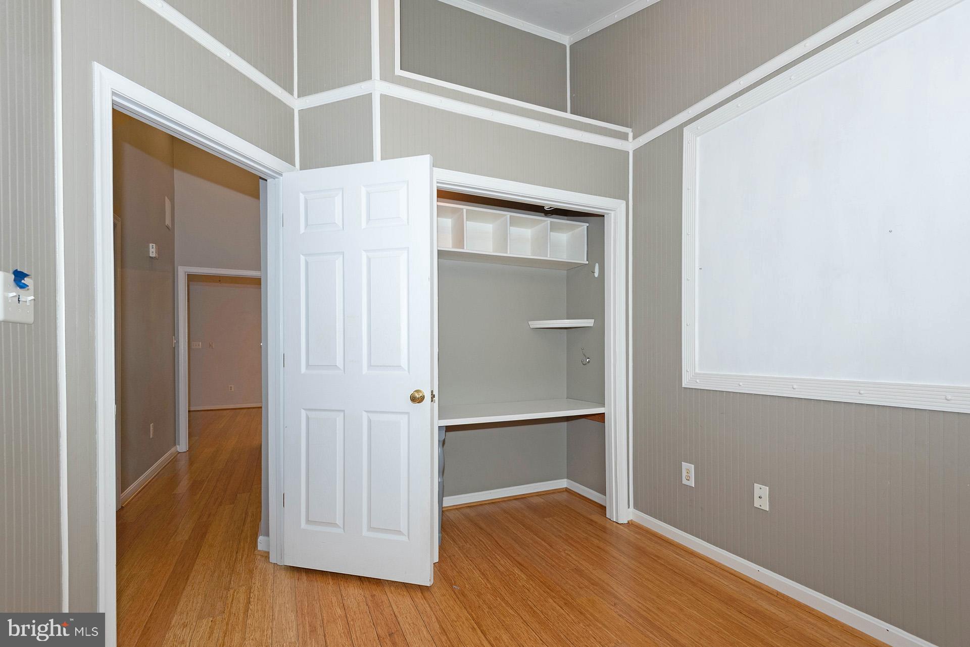 CROFTON MANOR - Residential