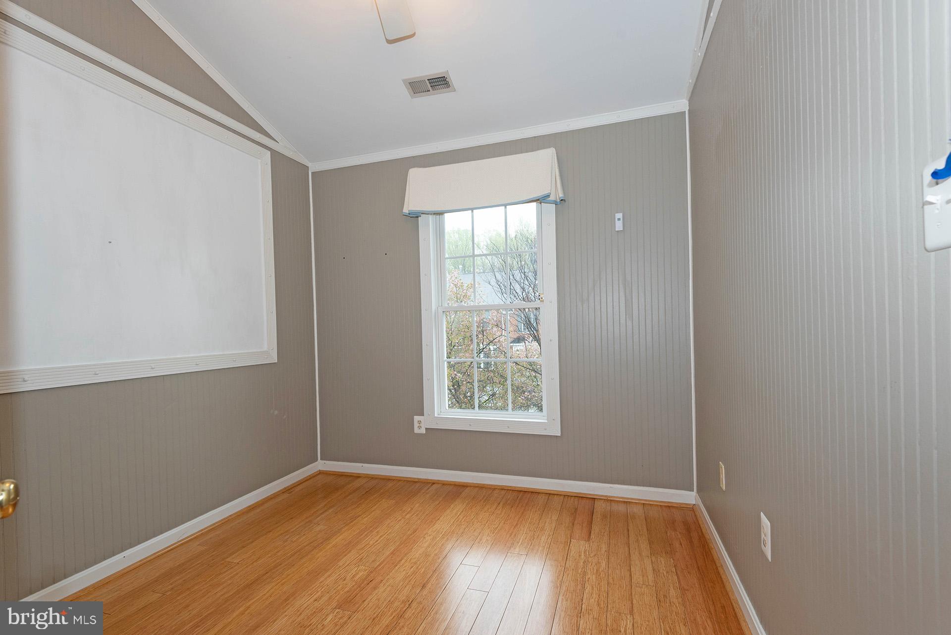 CROFTON MANOR - Residential