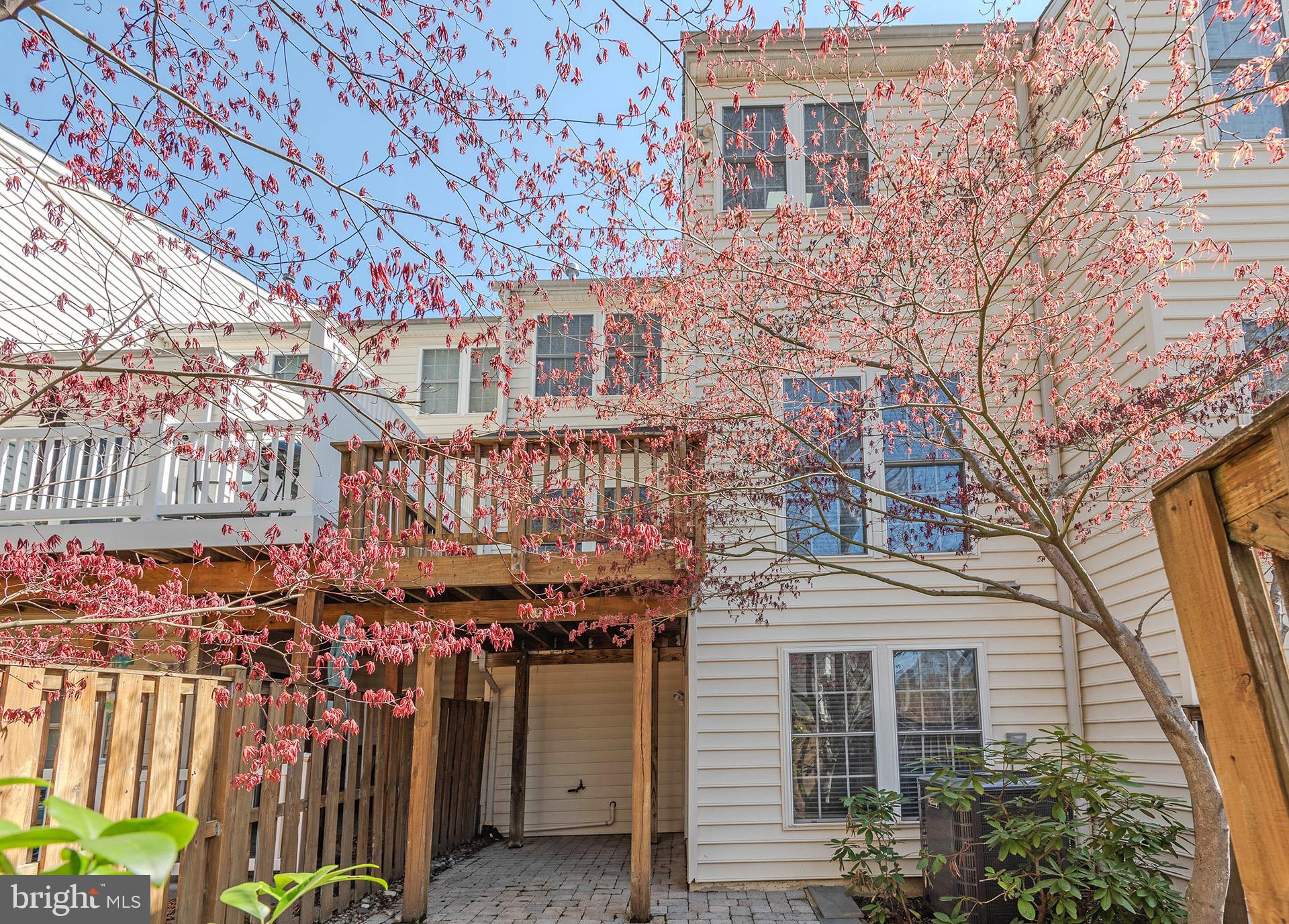 CROFTON MANOR - Residential