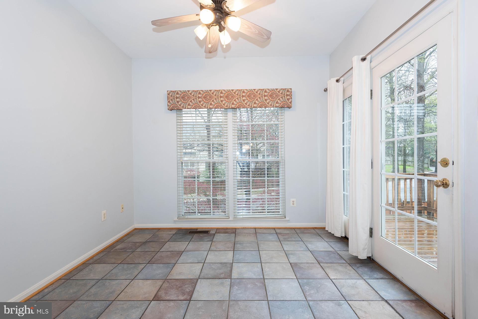 CROFTON MANOR - Residential