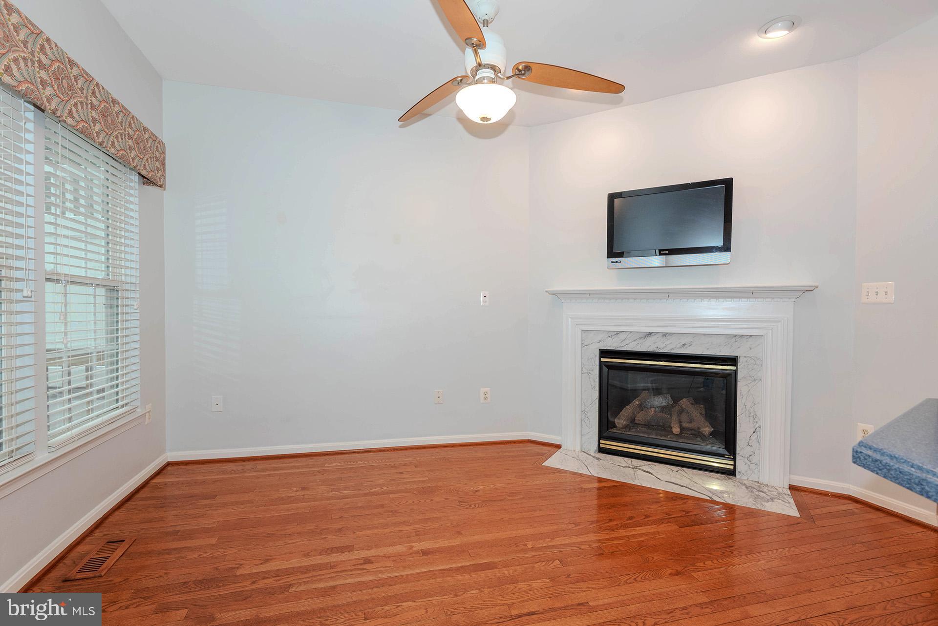 CROFTON MANOR - Residential