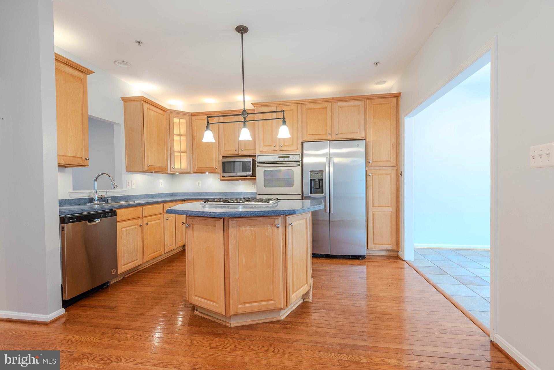 CROFTON MANOR - Residential