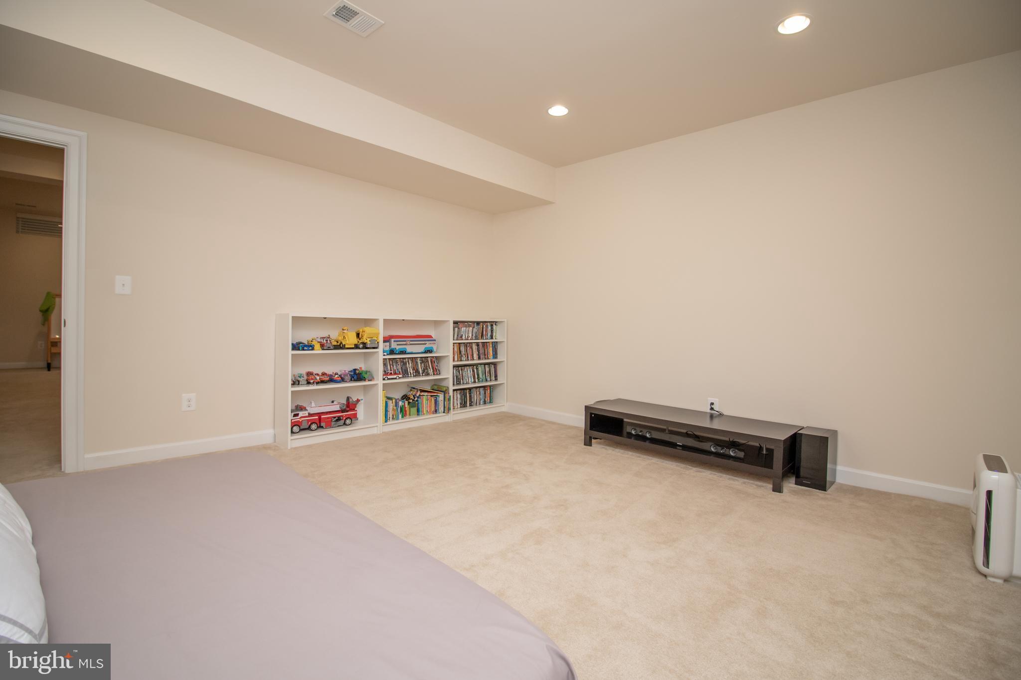 KIRKPATRICK WEST - Residential