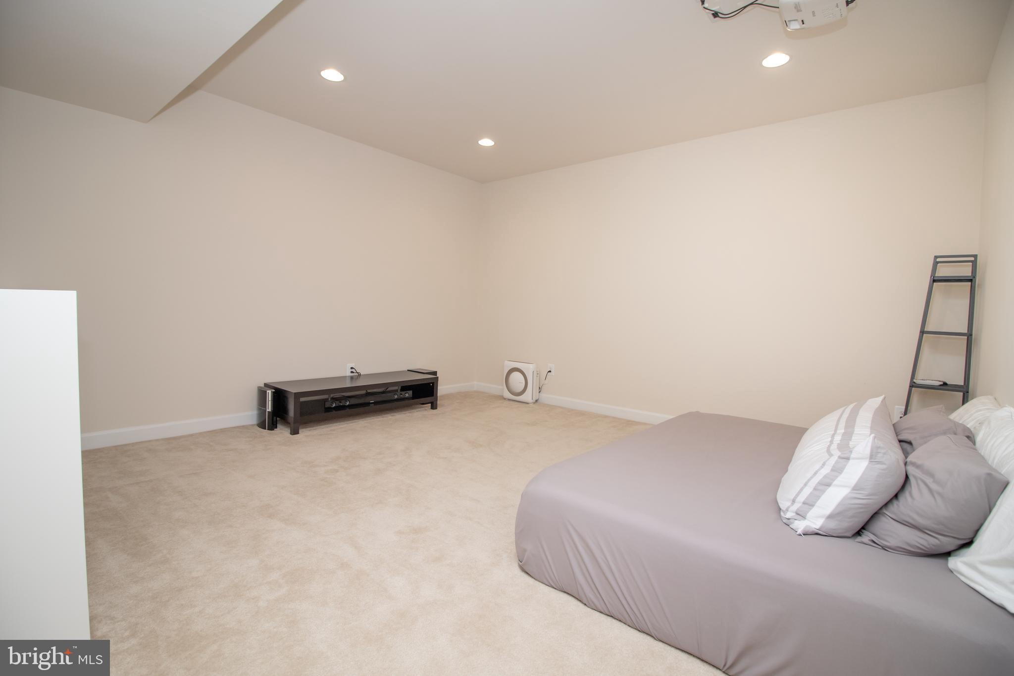 KIRKPATRICK WEST - Residential