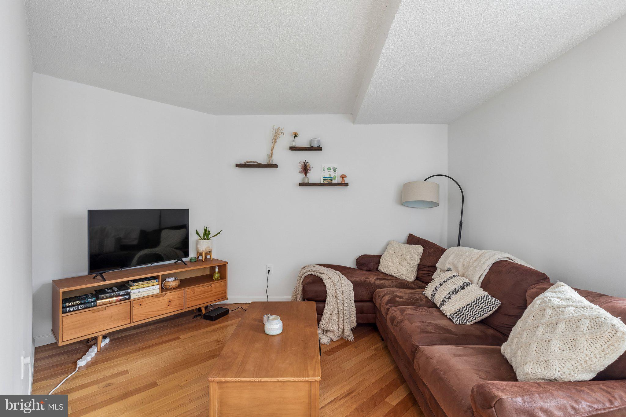 1420 LOCUST STREET 17B