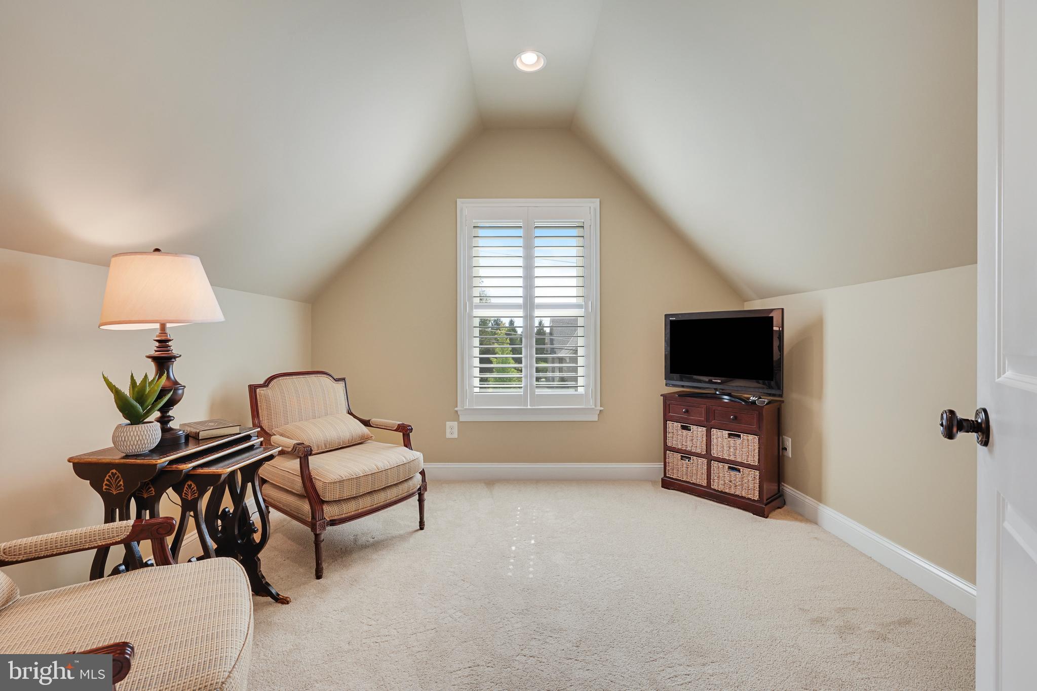 SALONA VILLAGE - Residential