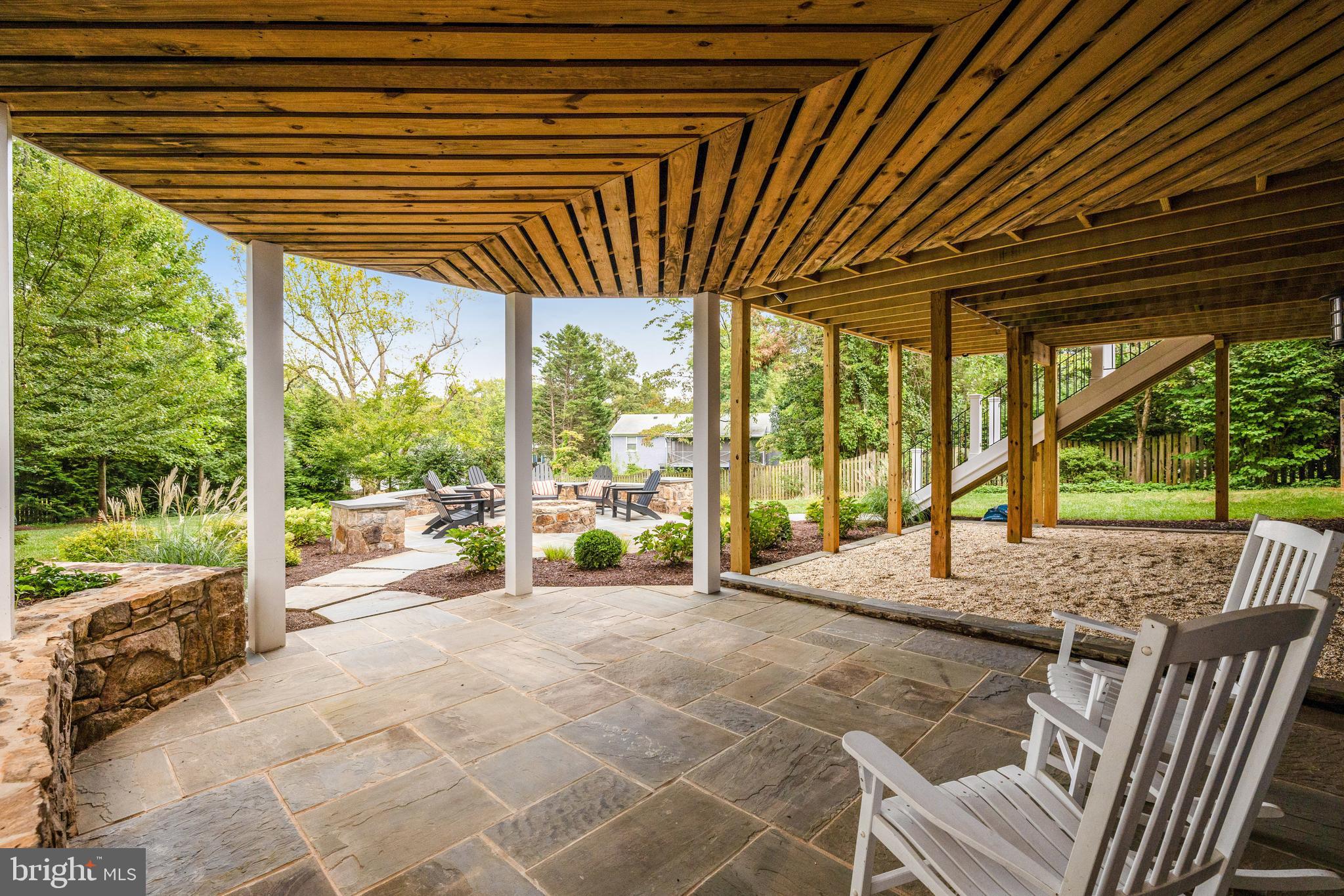 SALONA VILLAGE - Residential