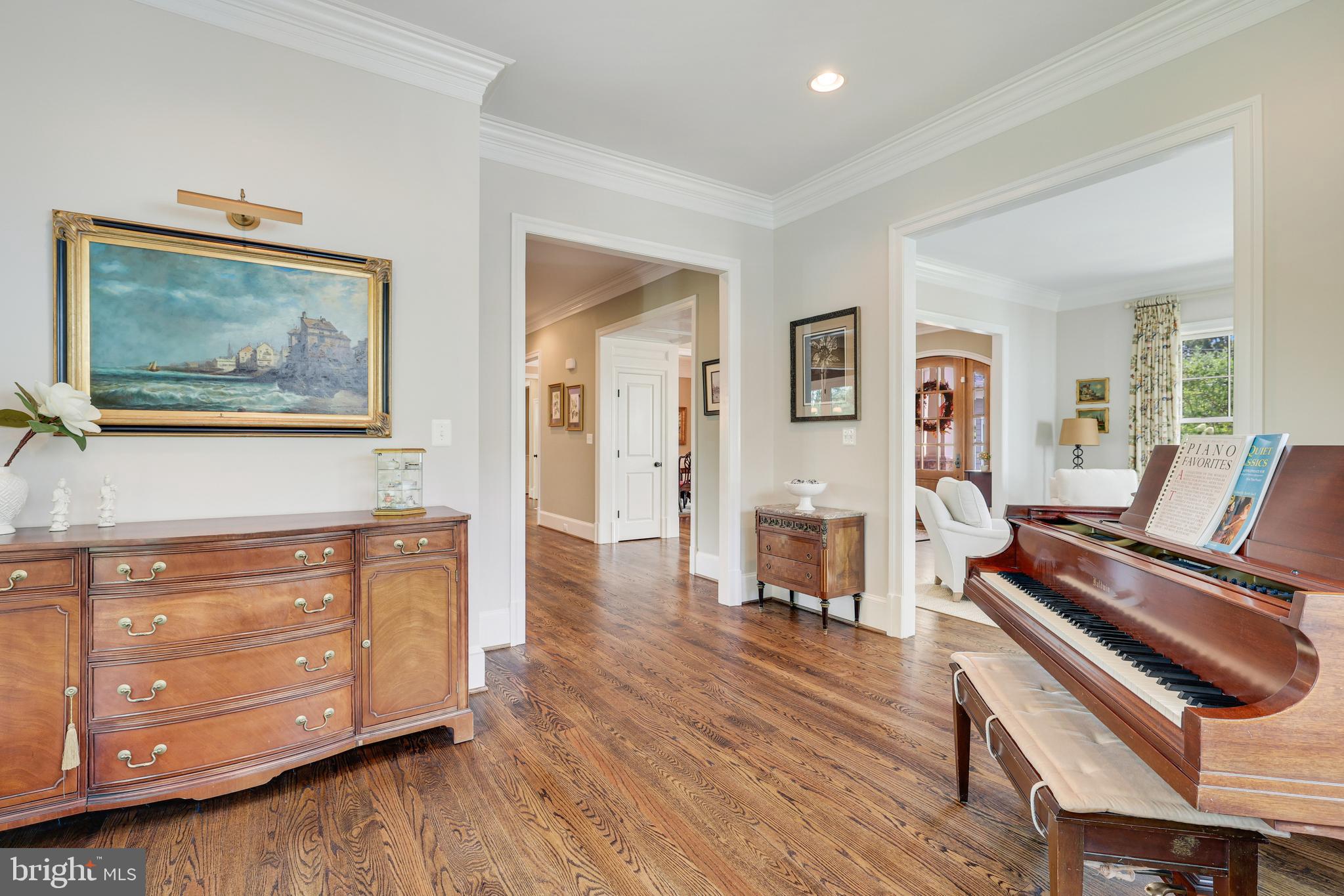 SALONA VILLAGE - Residential