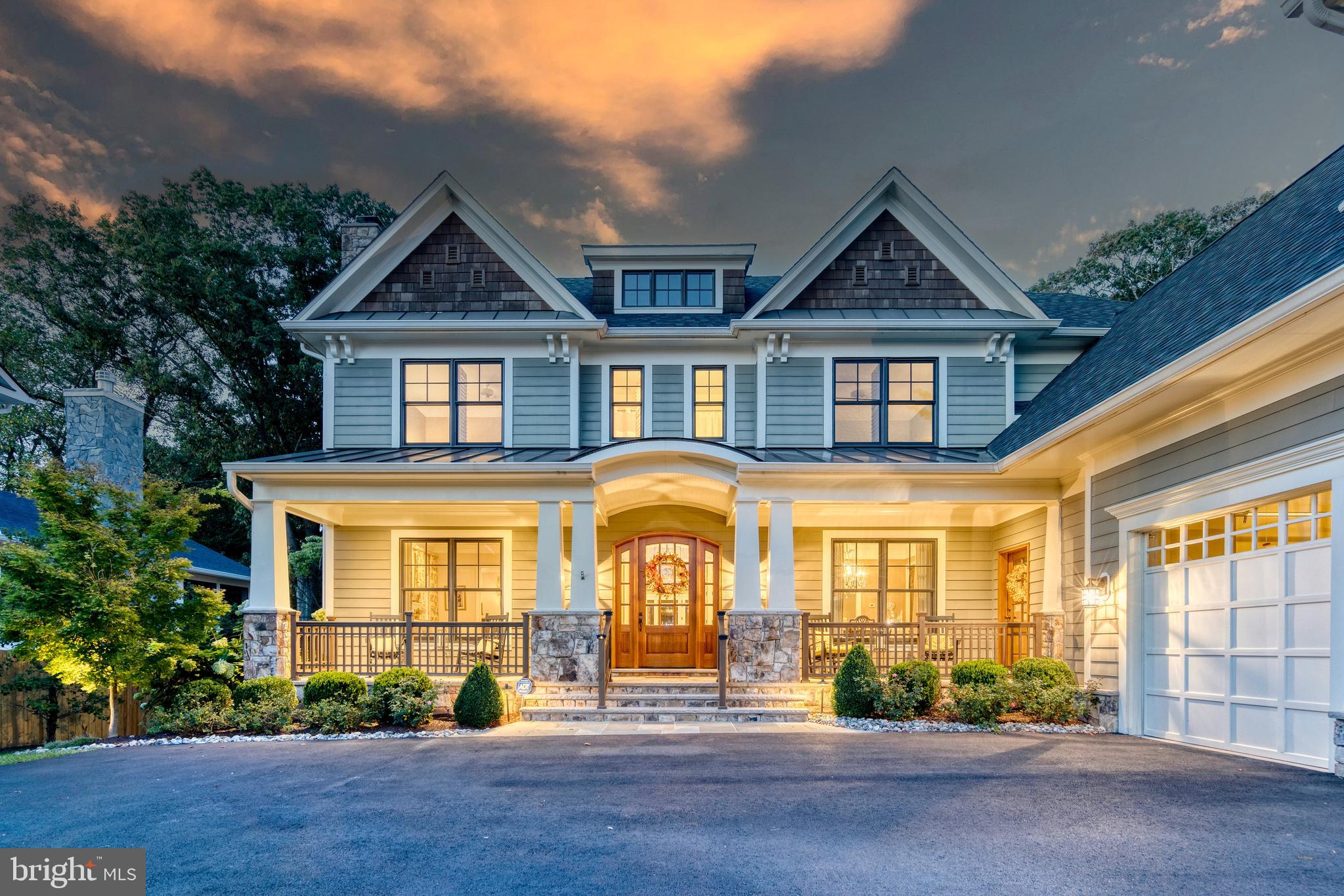 SALONA VILLAGE - Residential