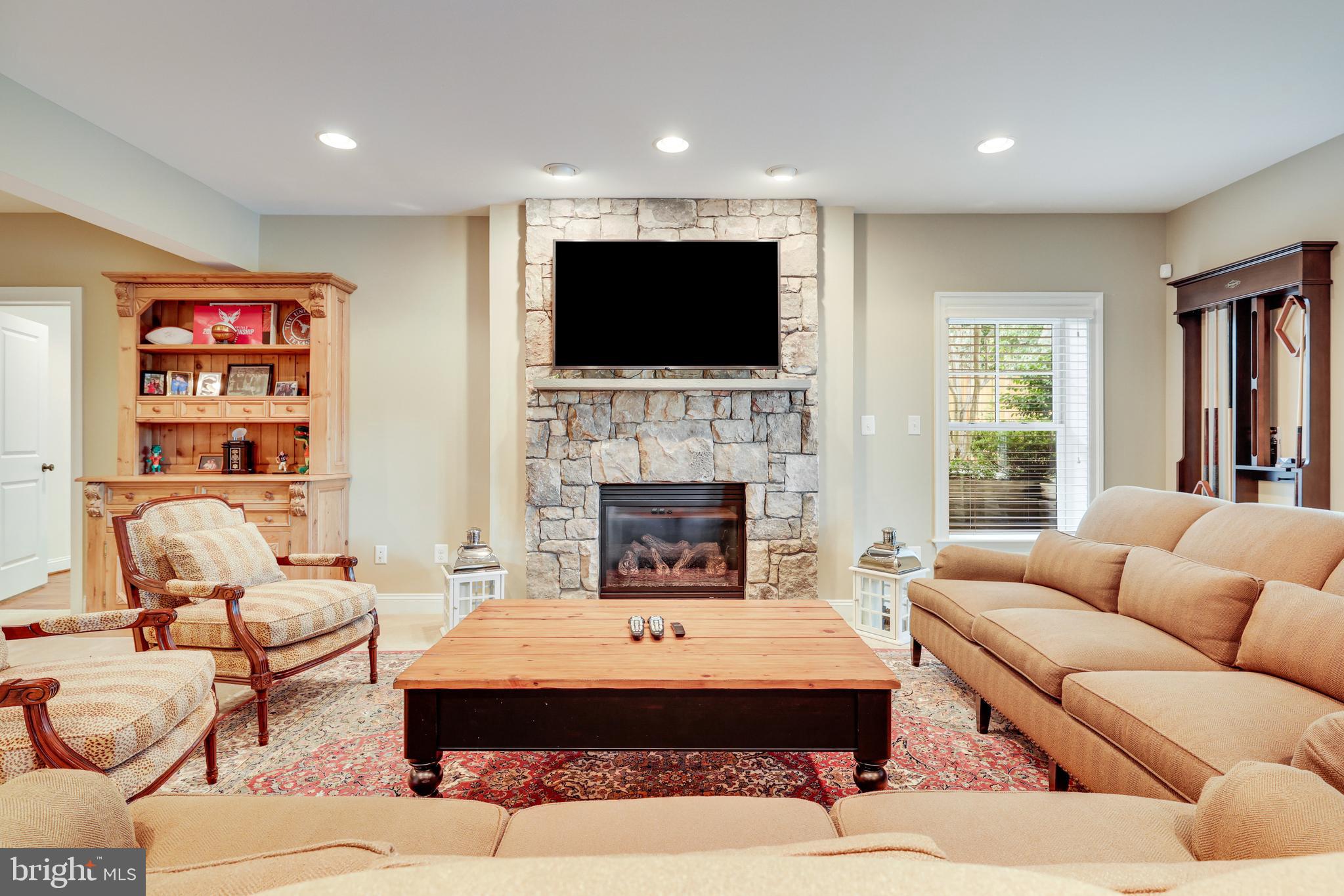 SALONA VILLAGE - Residential