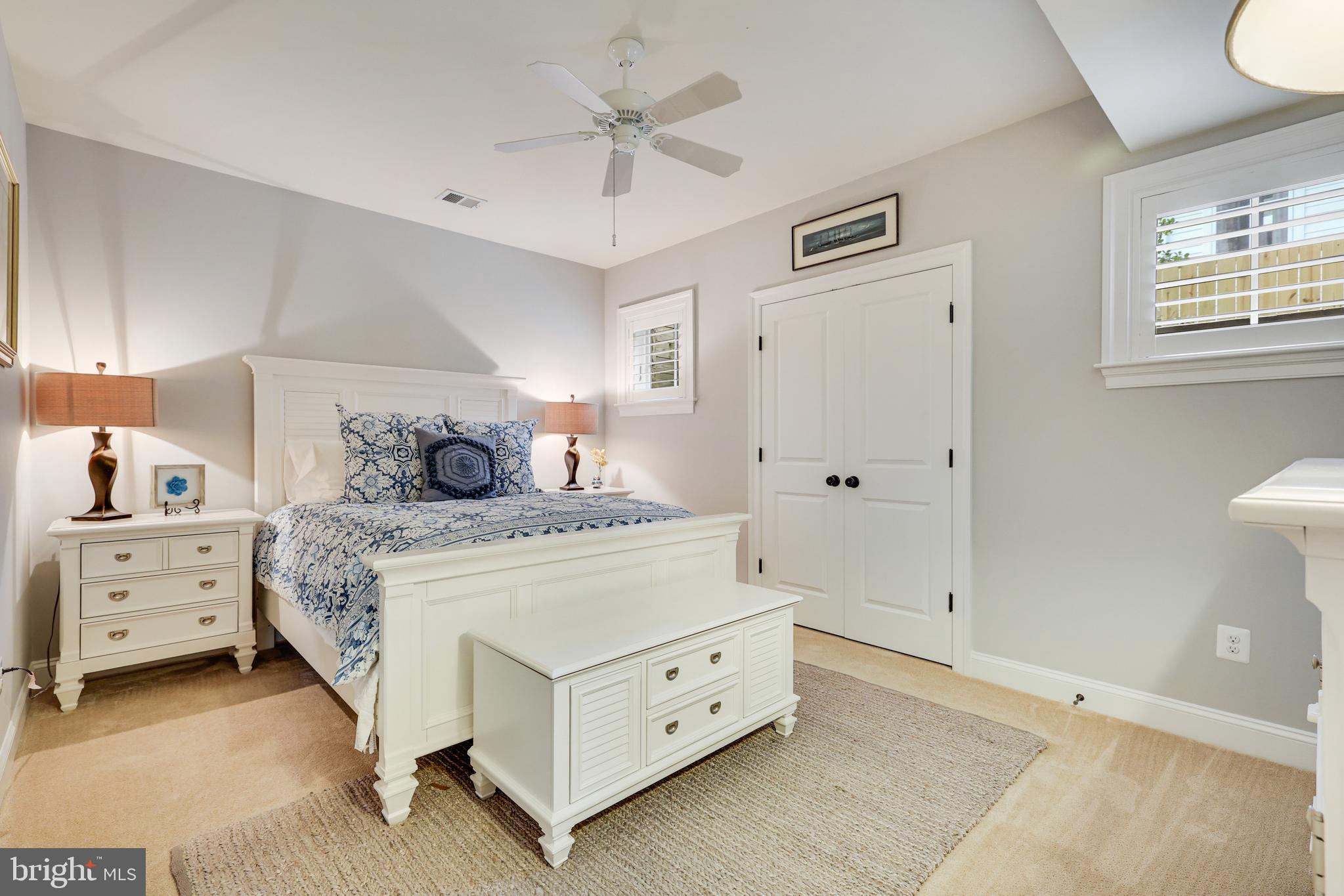 SALONA VILLAGE - Residential