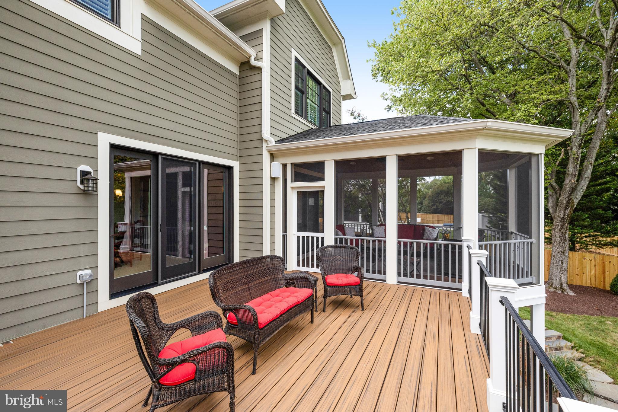 SALONA VILLAGE - Residential