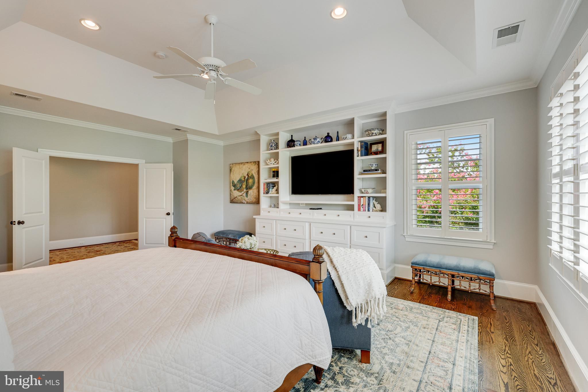 SALONA VILLAGE - Residential