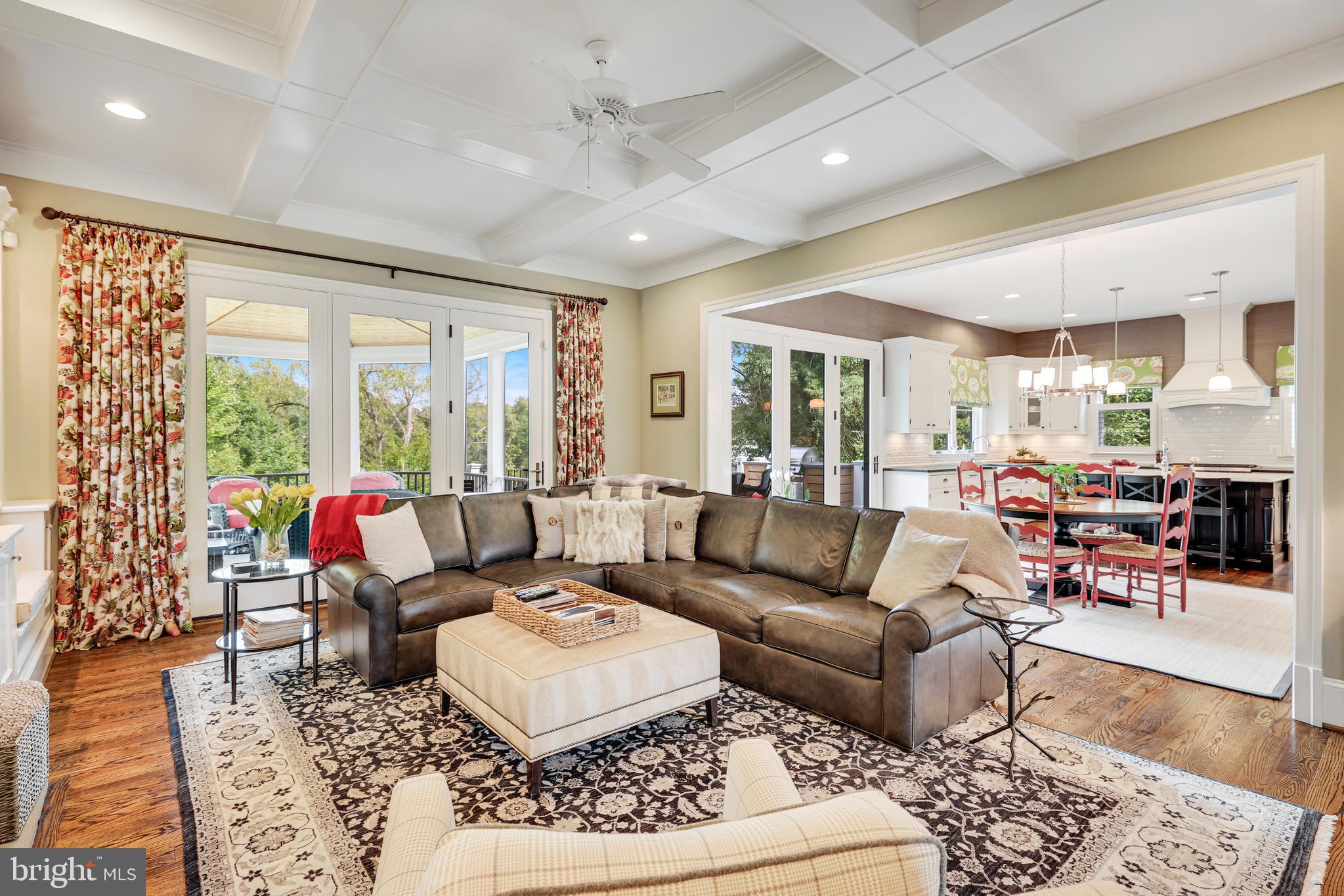 SALONA VILLAGE - Residential