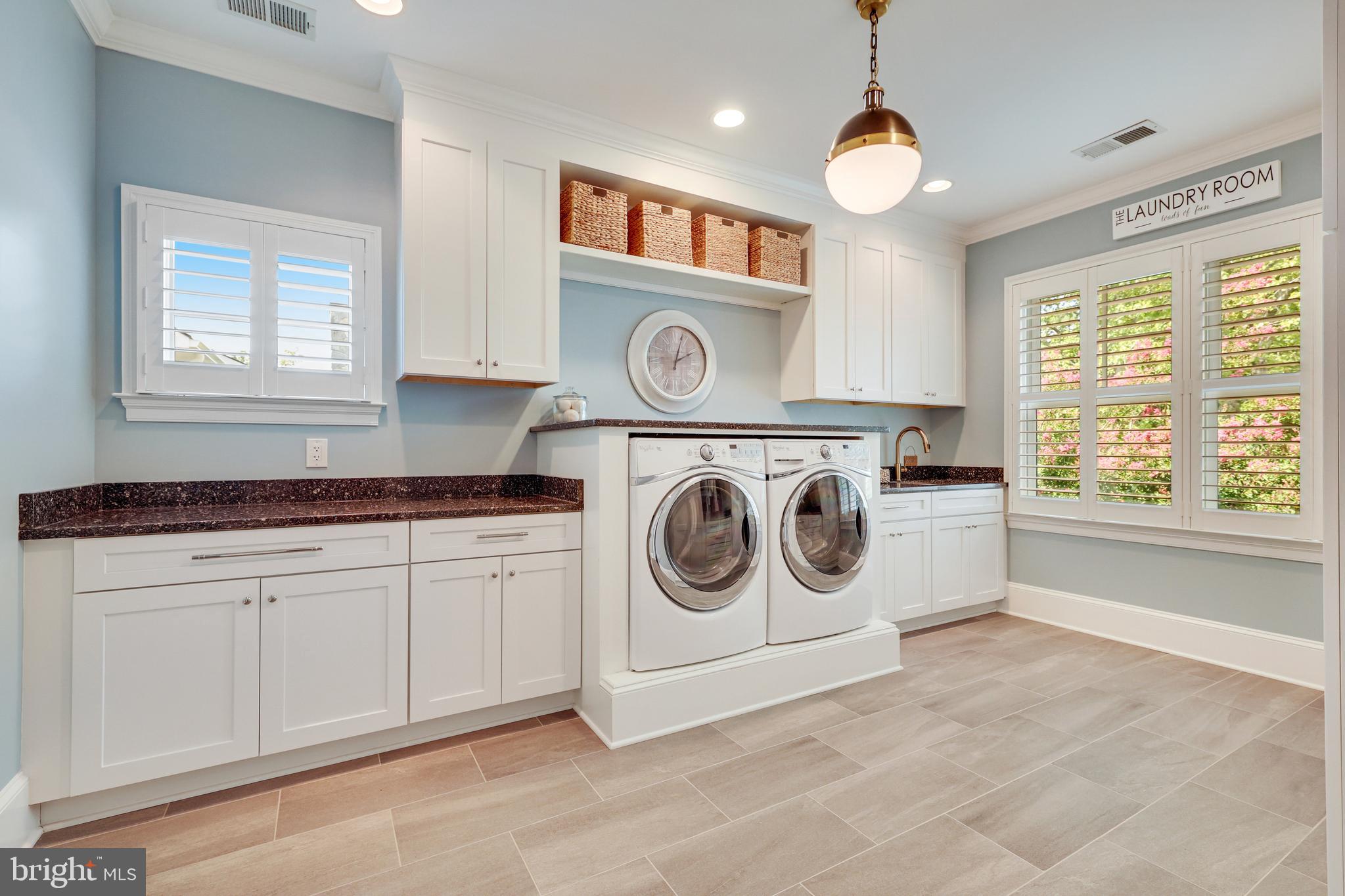 SALONA VILLAGE - Residential