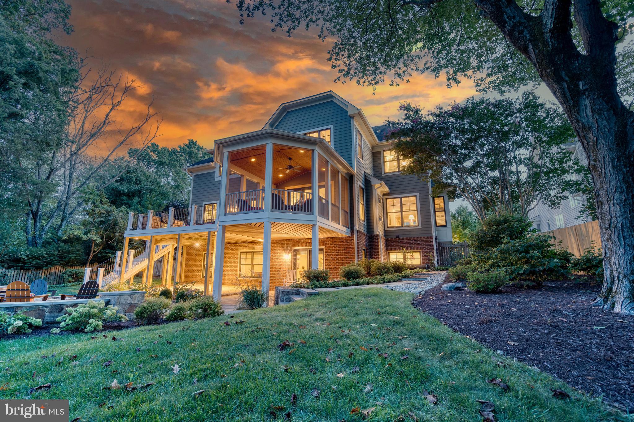 SALONA VILLAGE - Residential