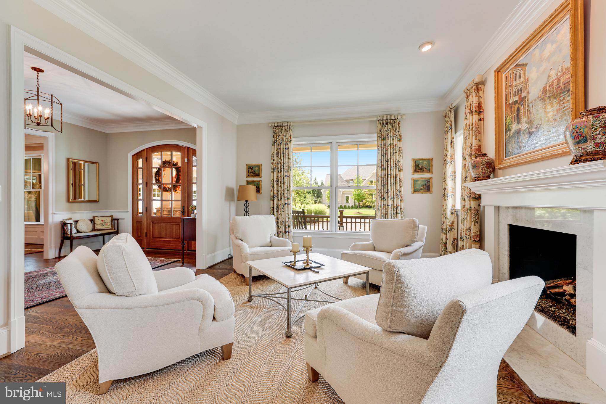 SALONA VILLAGE - Residential