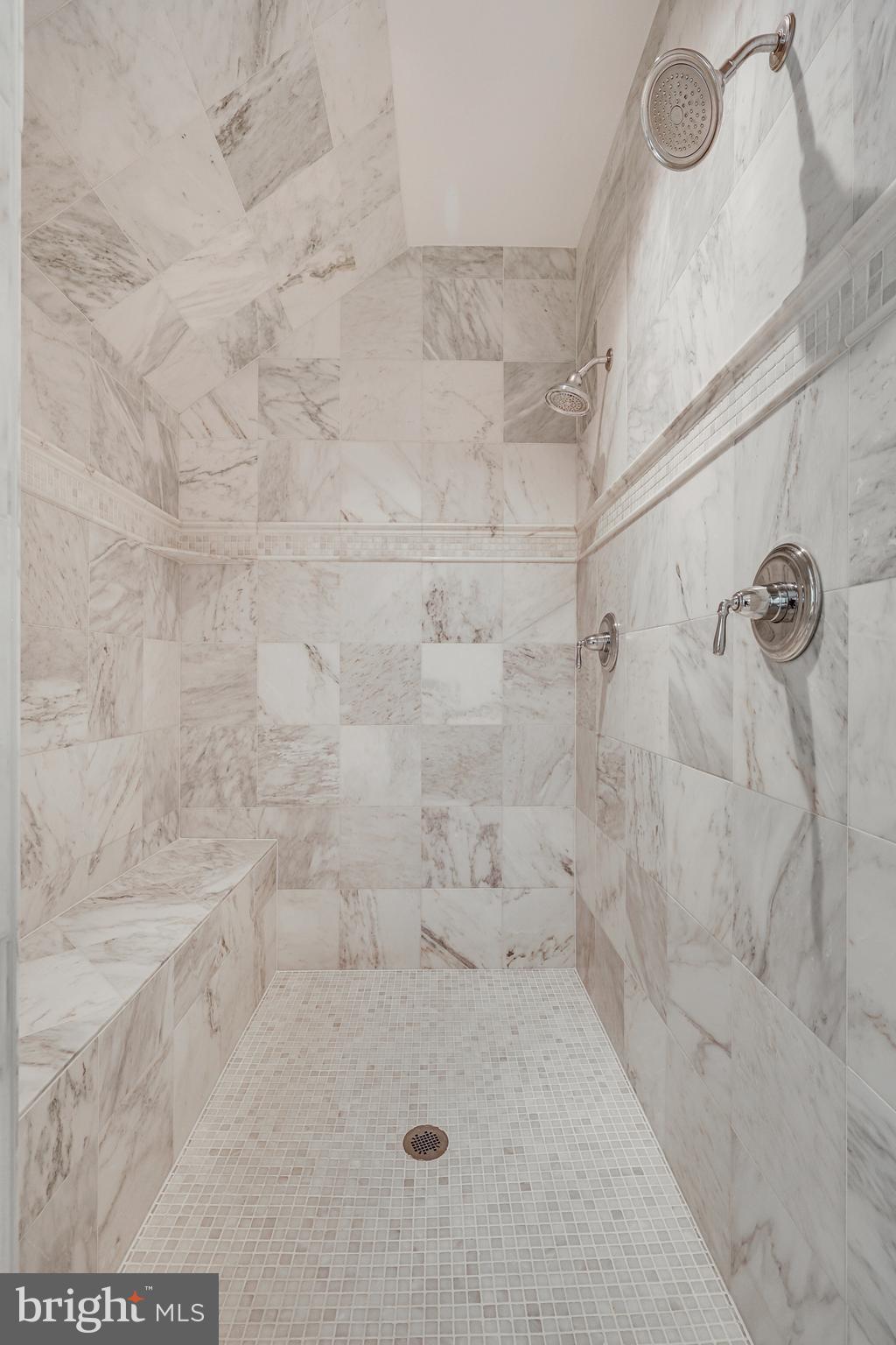 SALONA VILLAGE - Residential