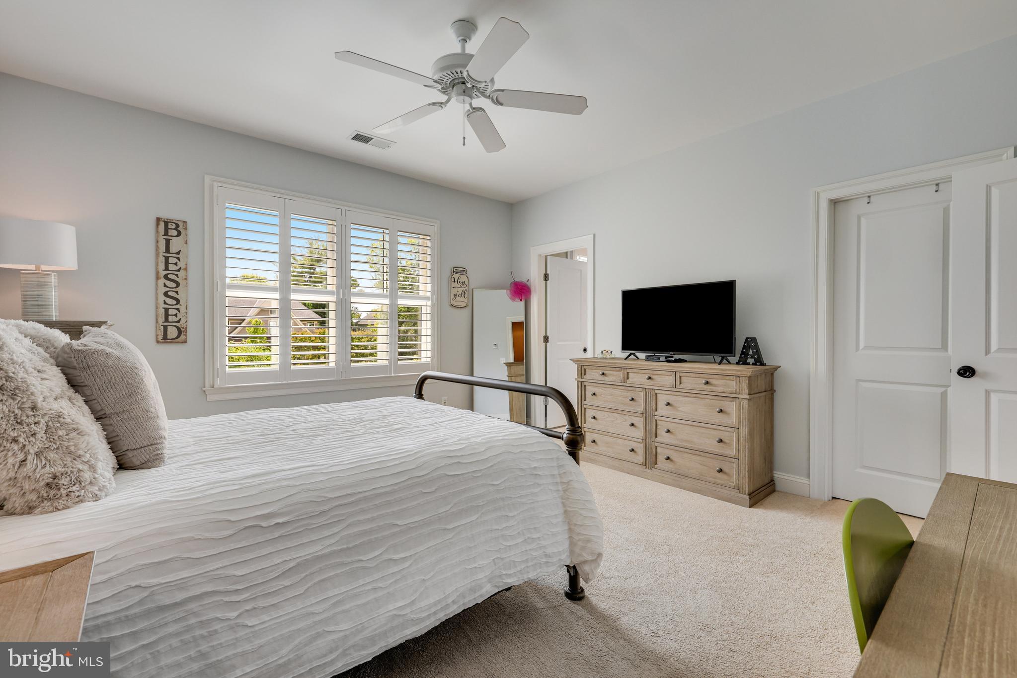 SALONA VILLAGE - Residential