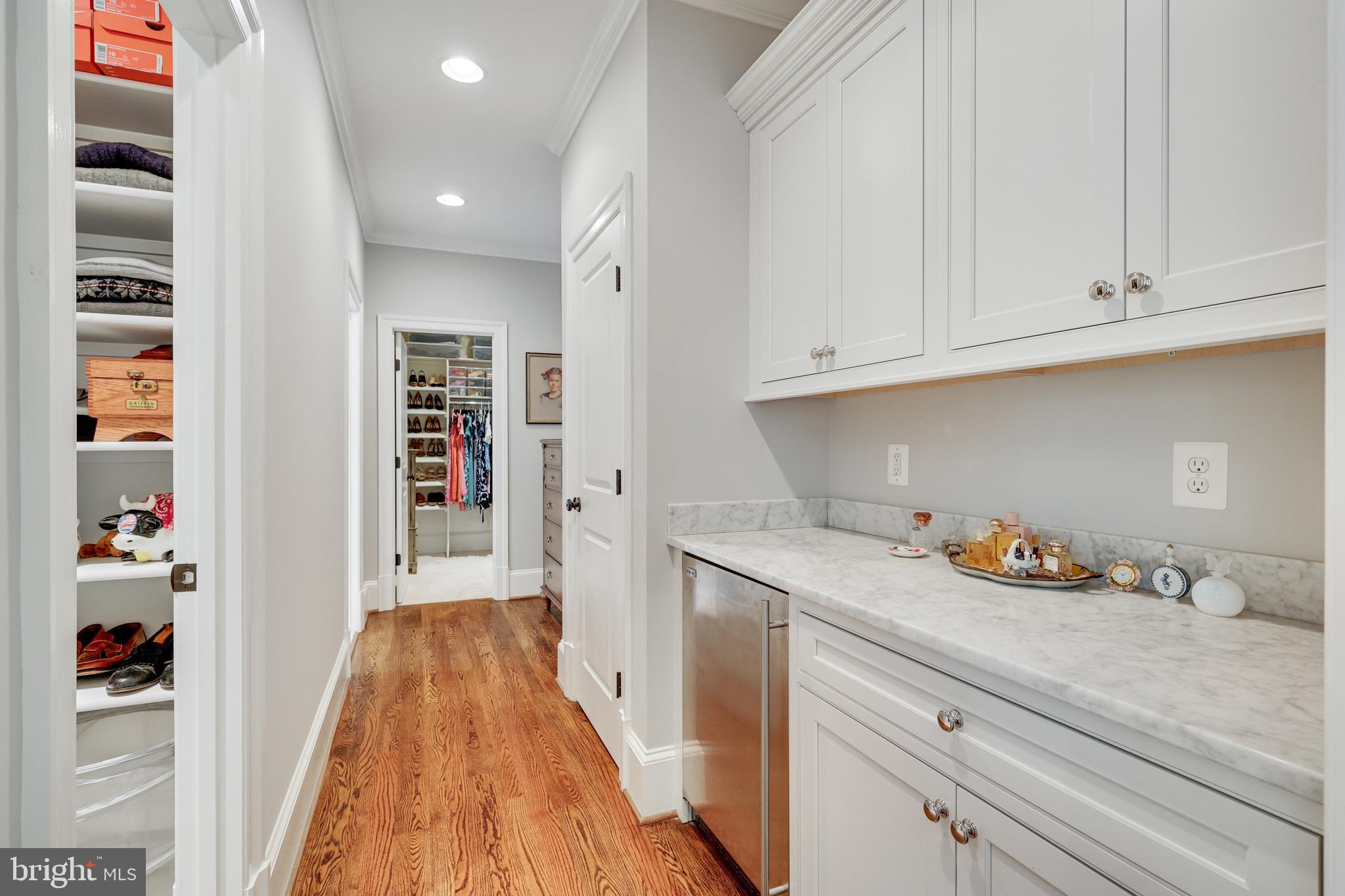 SALONA VILLAGE - Residential