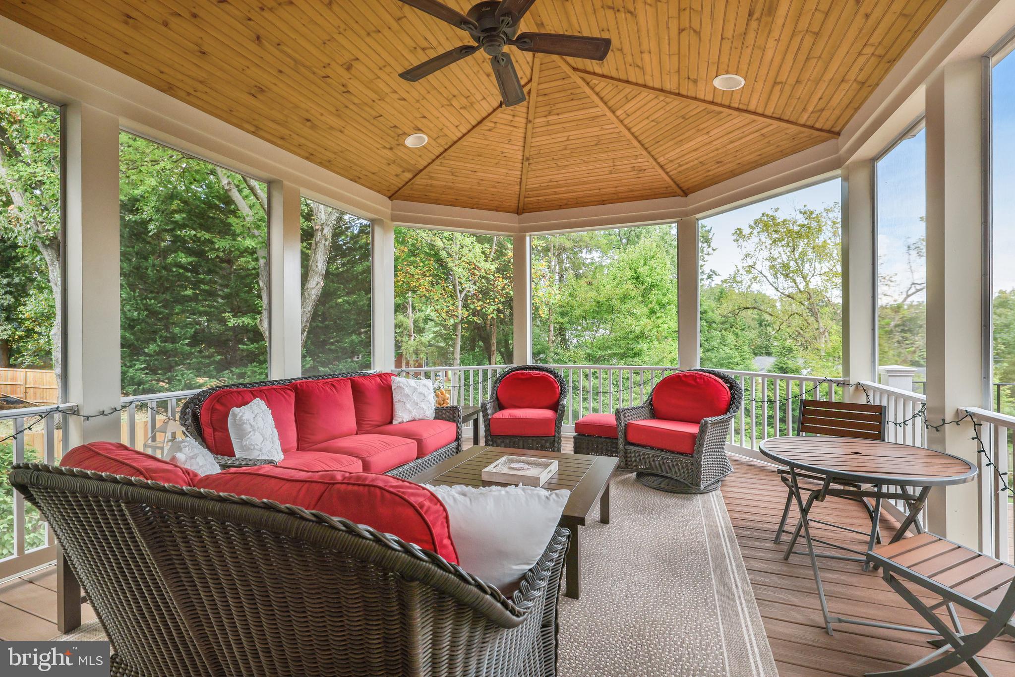 SALONA VILLAGE - Residential