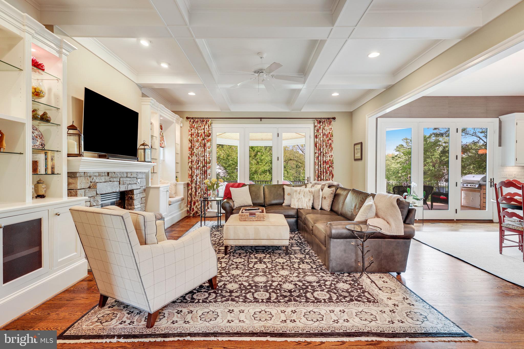 SALONA VILLAGE - Residential