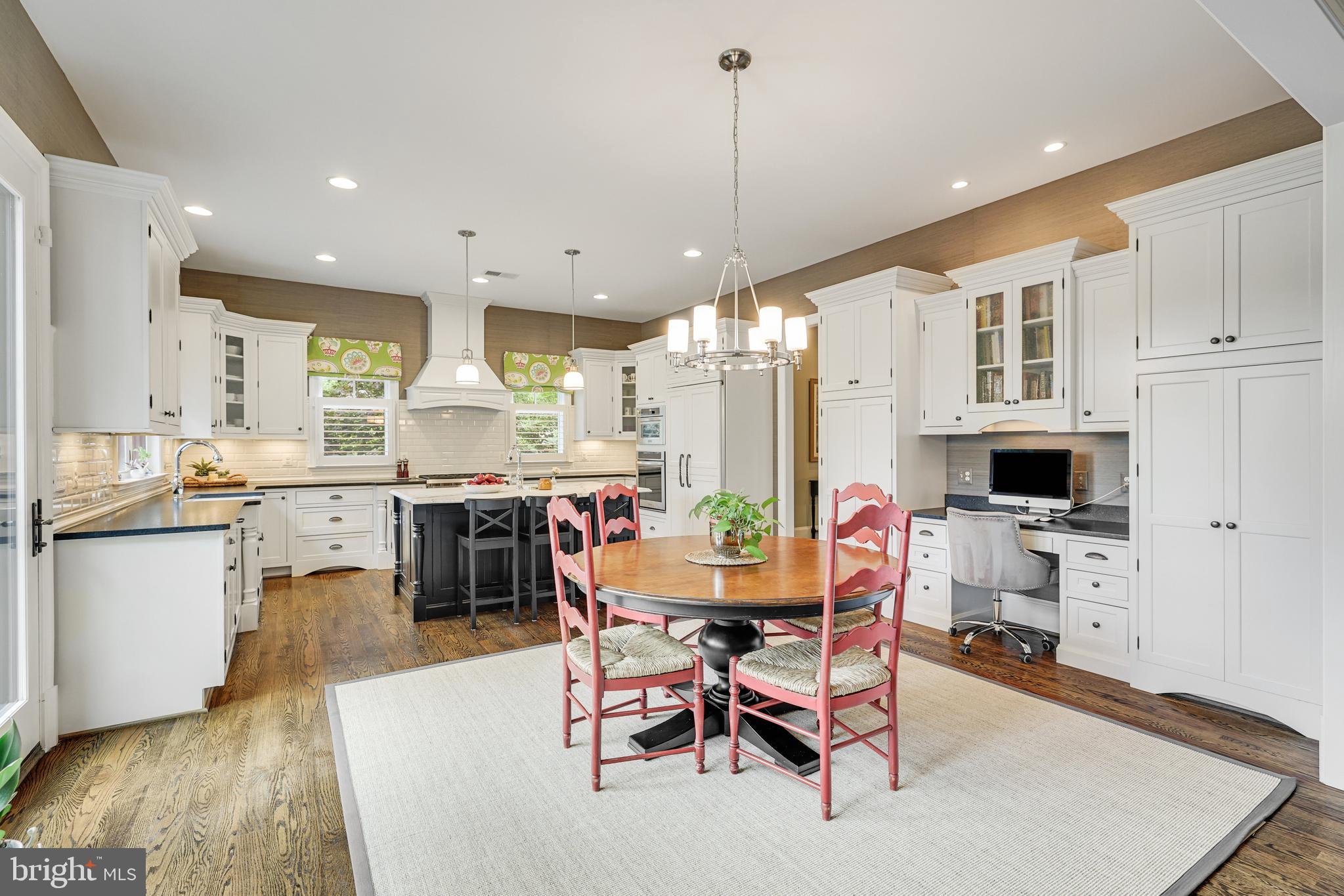 SALONA VILLAGE - Residential