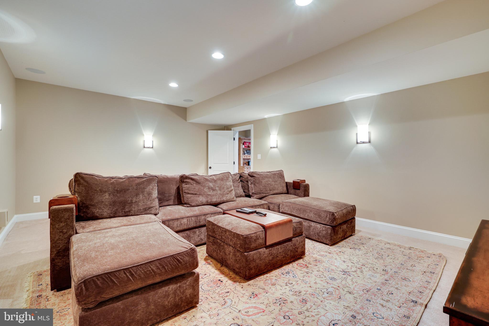 SALONA VILLAGE - Residential