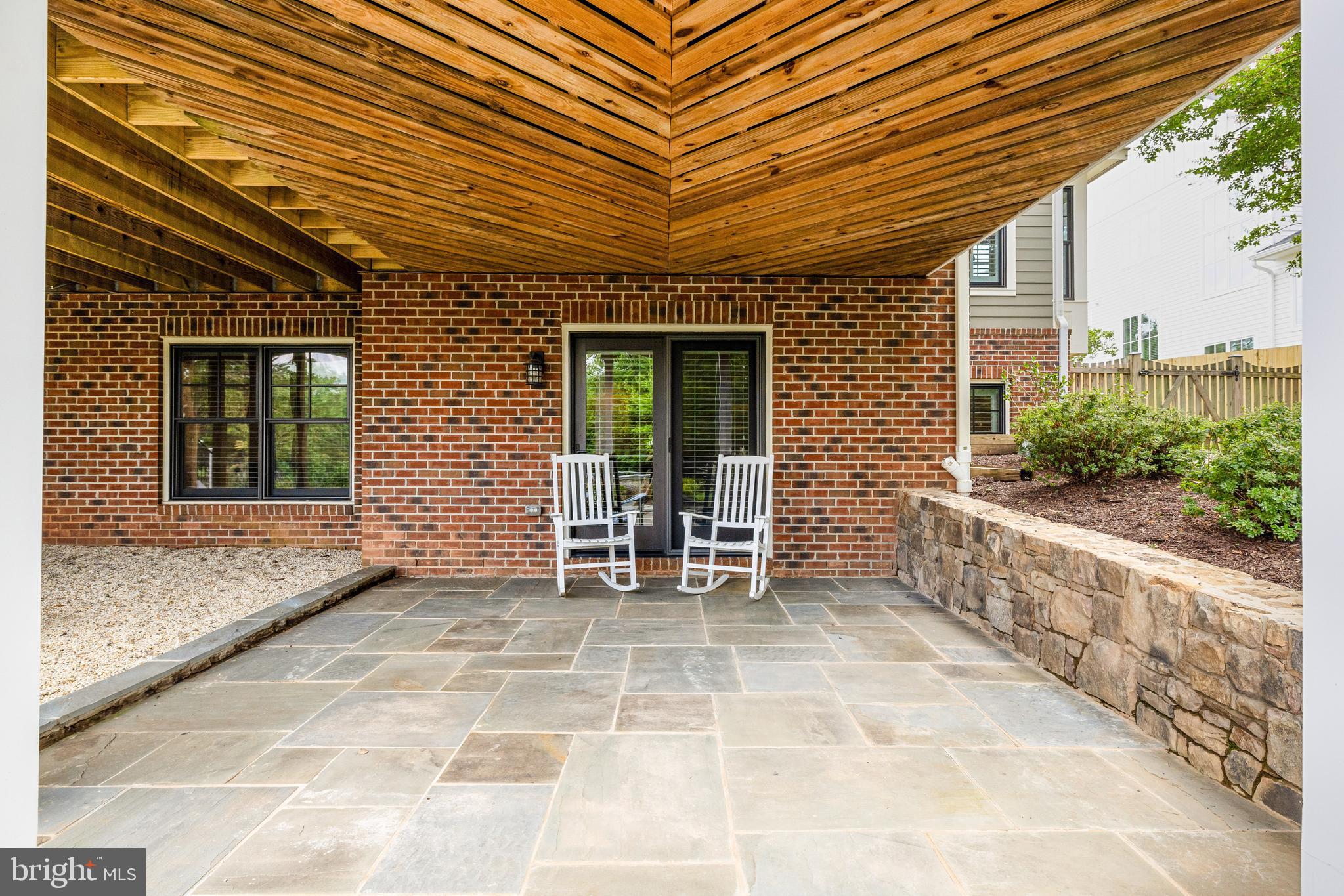 SALONA VILLAGE - Residential