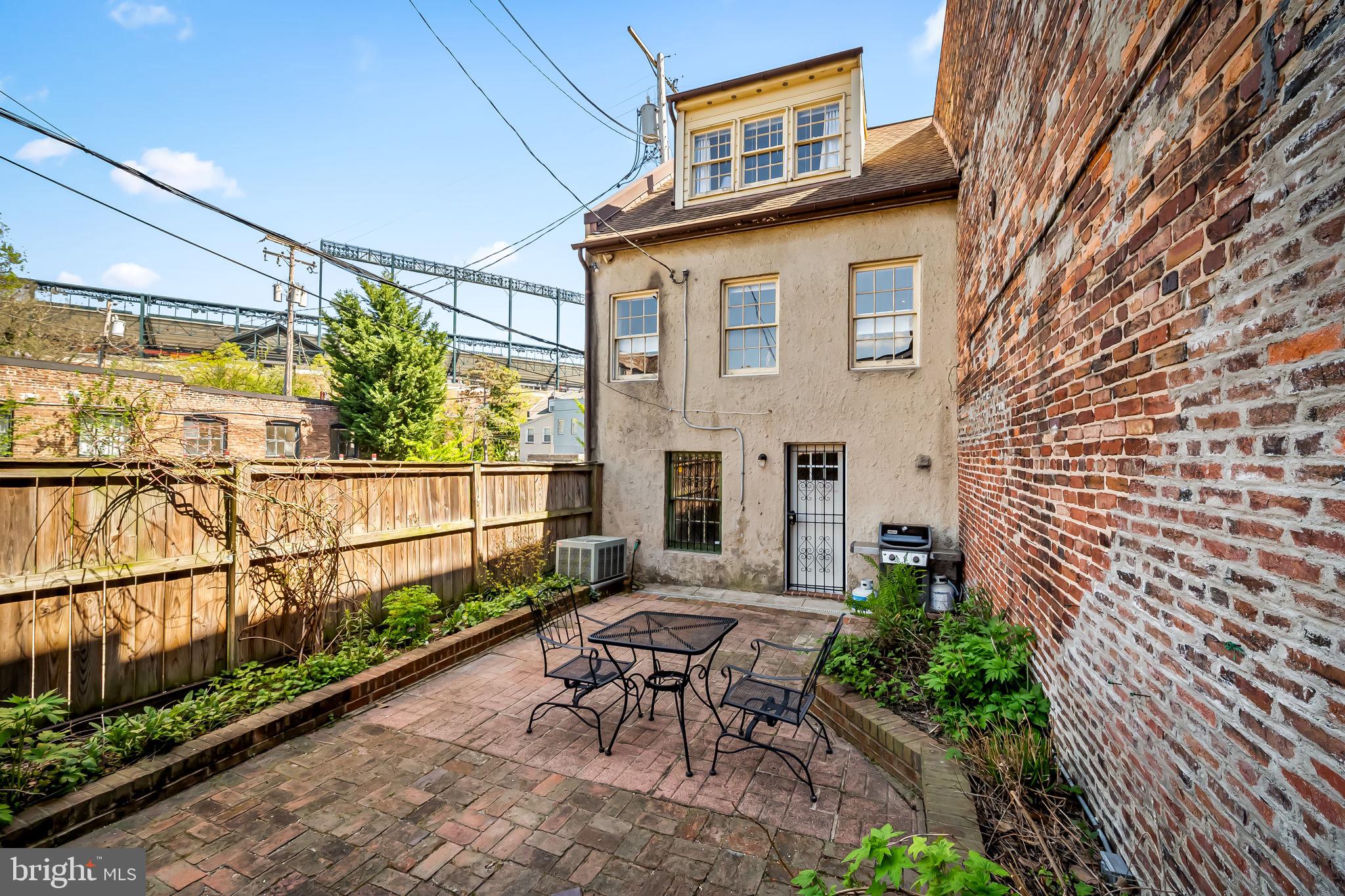 RIDGELY'S DELIGHT - Residential